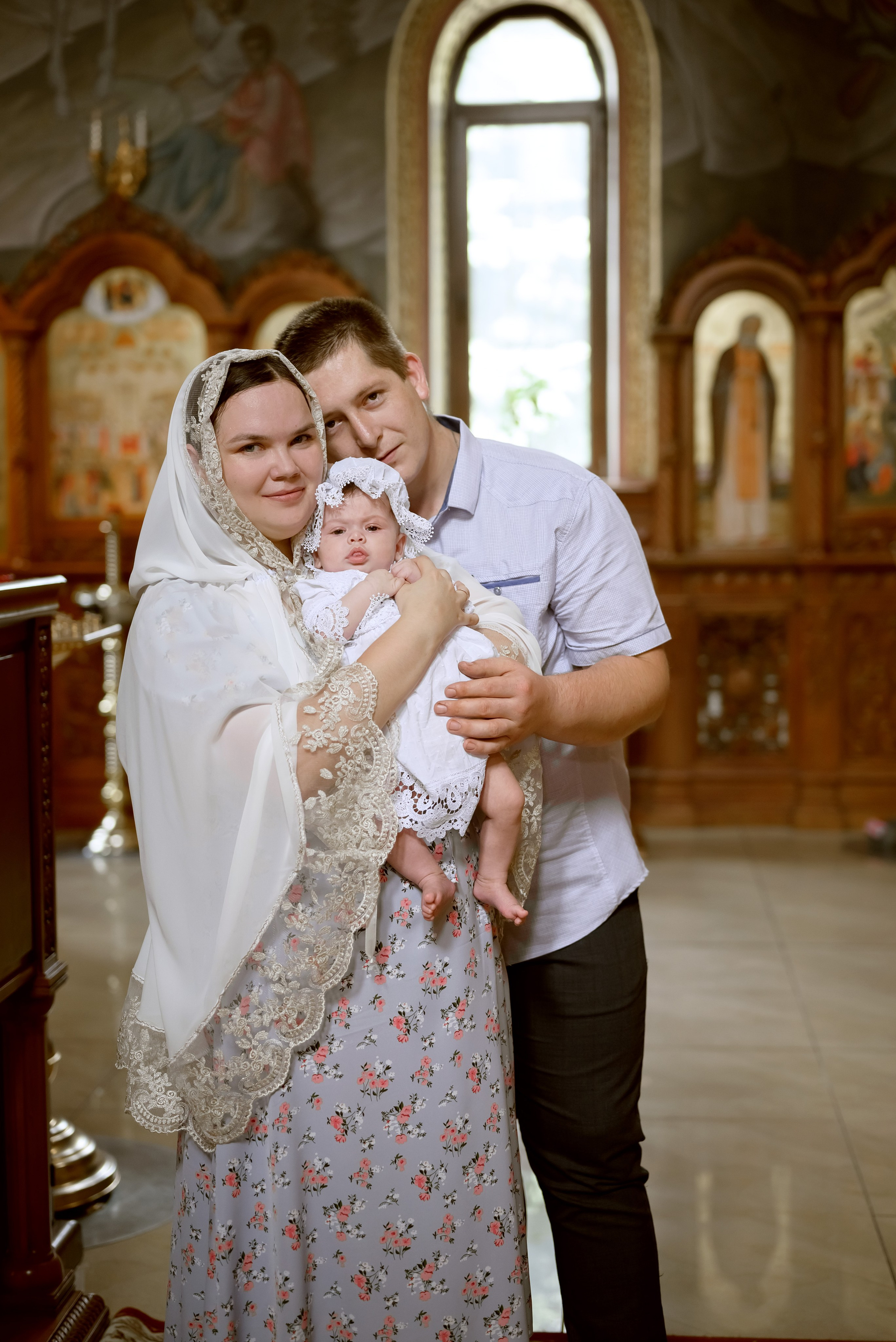 Таинство Крещения в Макеевке. Юлия Басня семейный и свадебный фотограф в Донецке