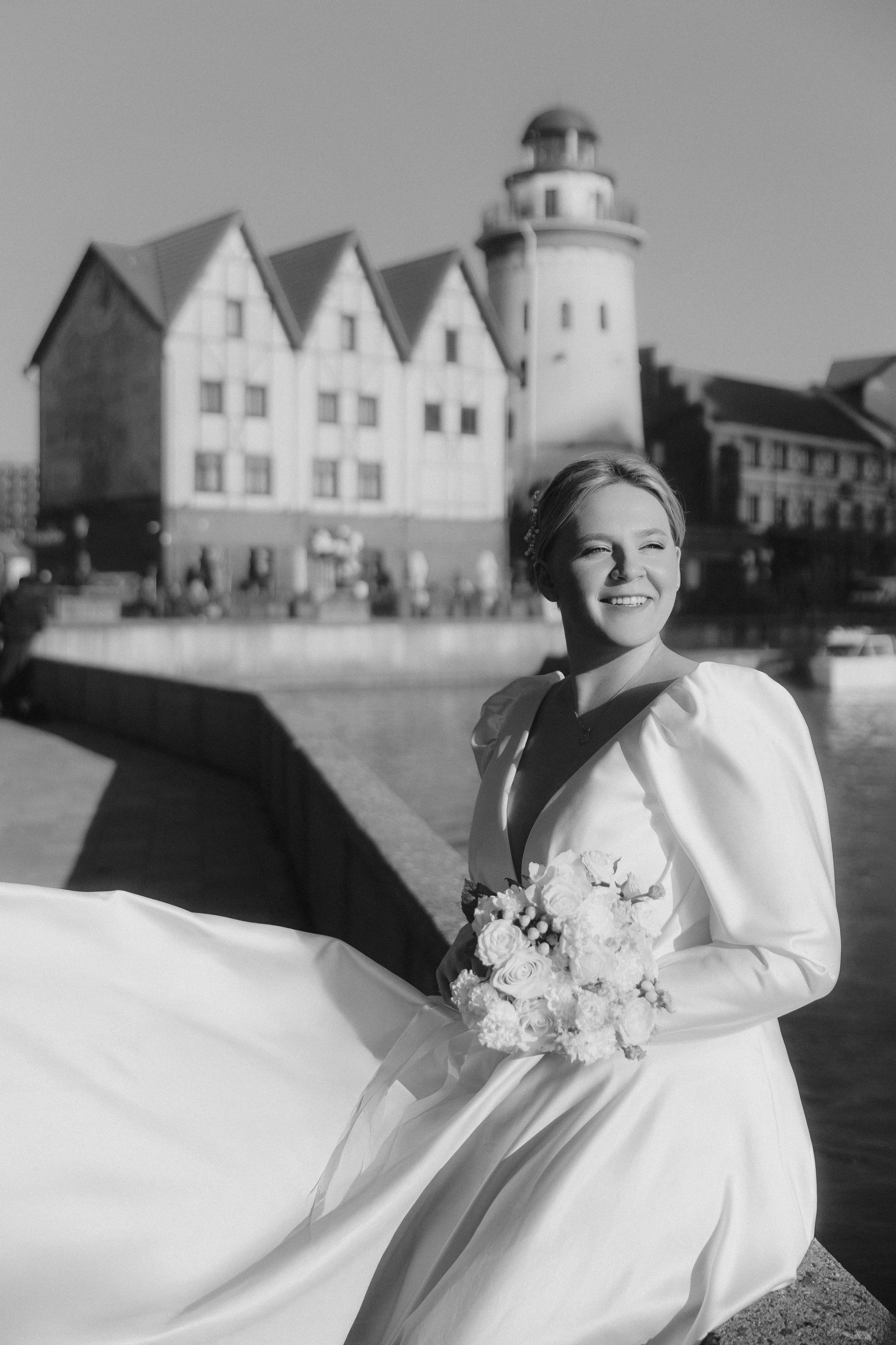 Свадебная фотосессия на закате на море. Свадебный фотограф в Калининграде Мария Ямышева