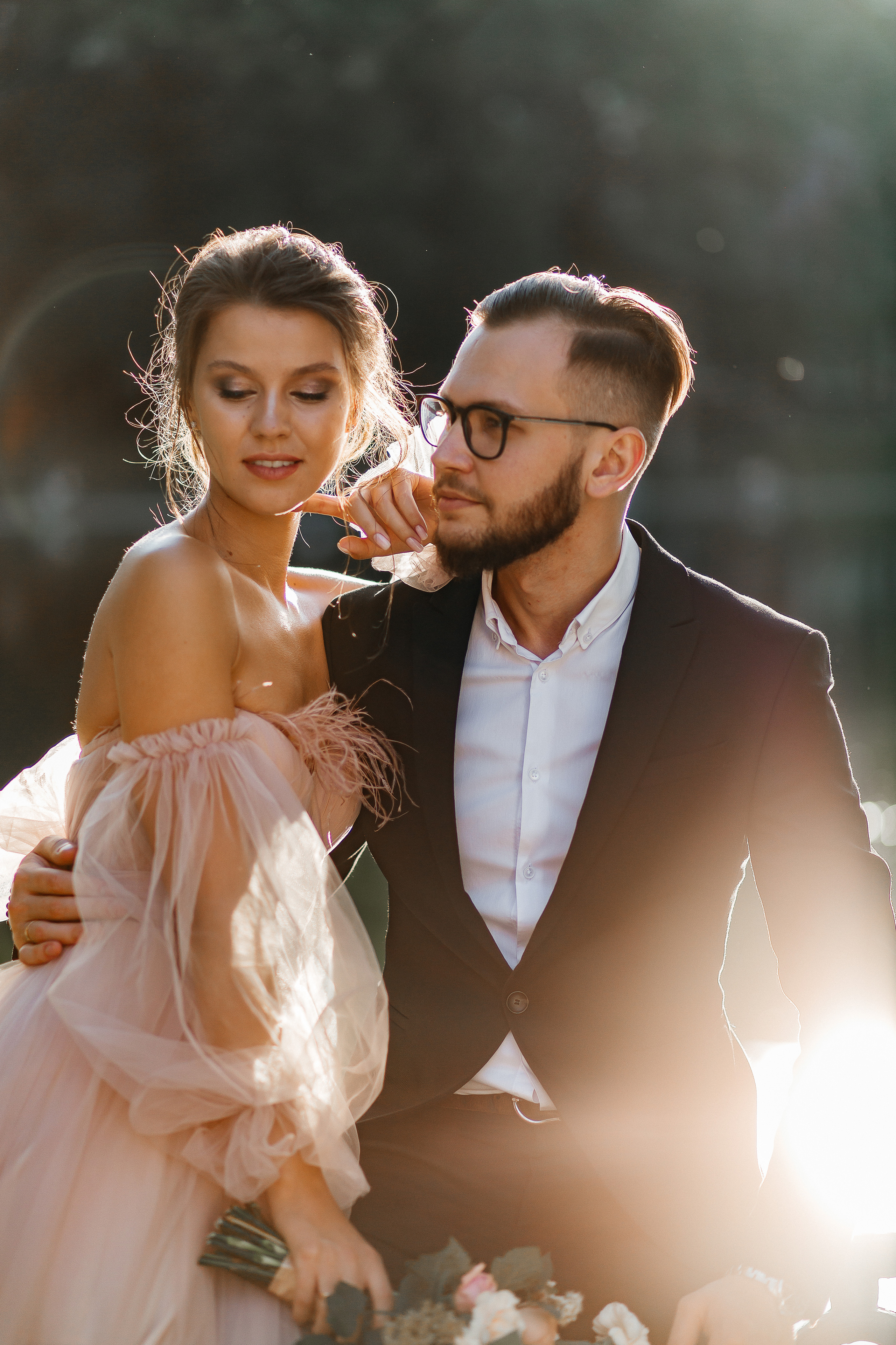 lovestory, свадебная прогулка, фотосессия на крыше, moscow city, патриаршие пруды, патрики, свадебное платье, свадебный фотограф, фотограф на свадьбу, свадебный букет, букет невесты, раменский загс, визажист на свадьбу