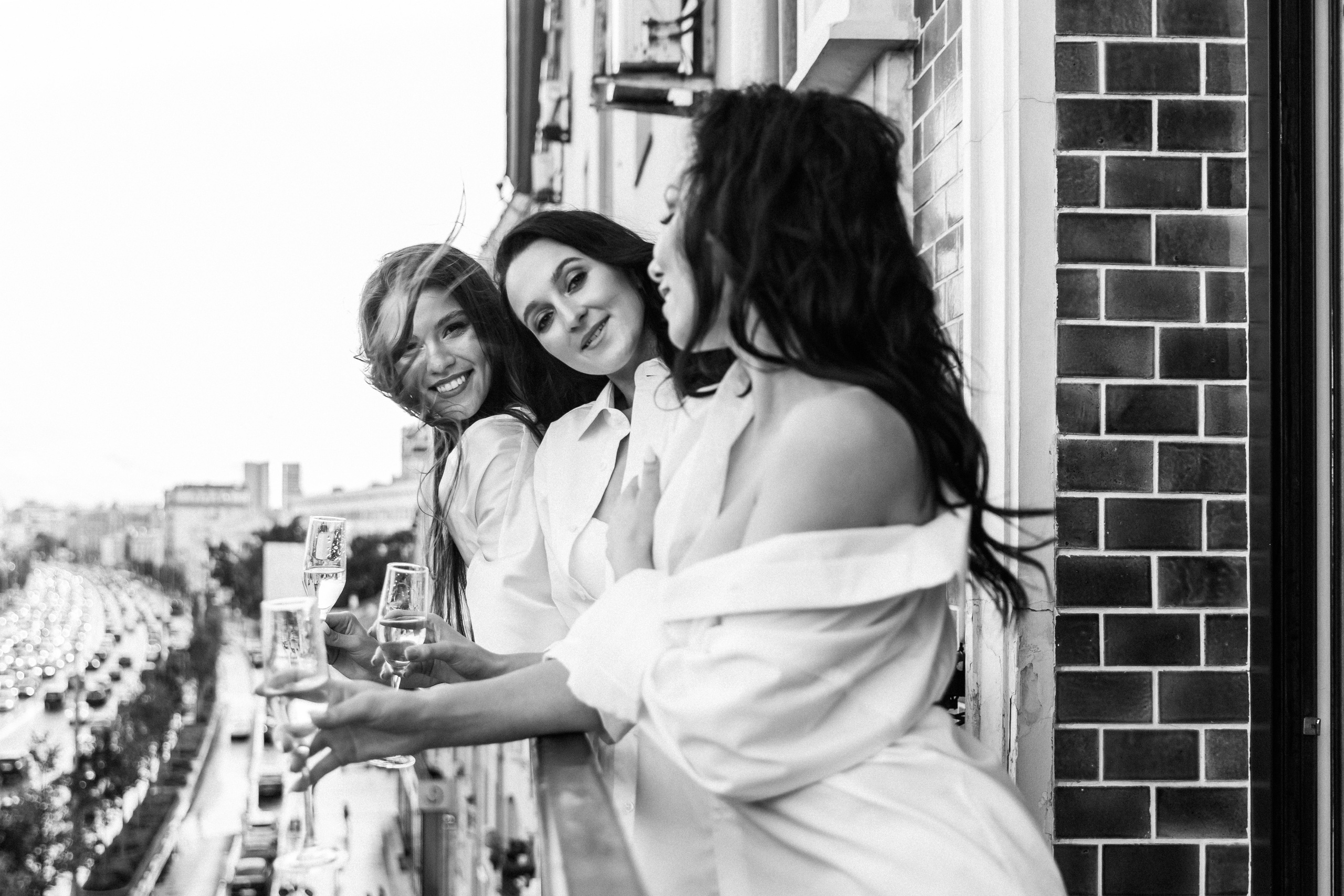 девичник, утро невесты, свадебное платье, свадебный фотограф, hartwell hotel, визажист на свадьбу, свадебная прическа, свадебный букет