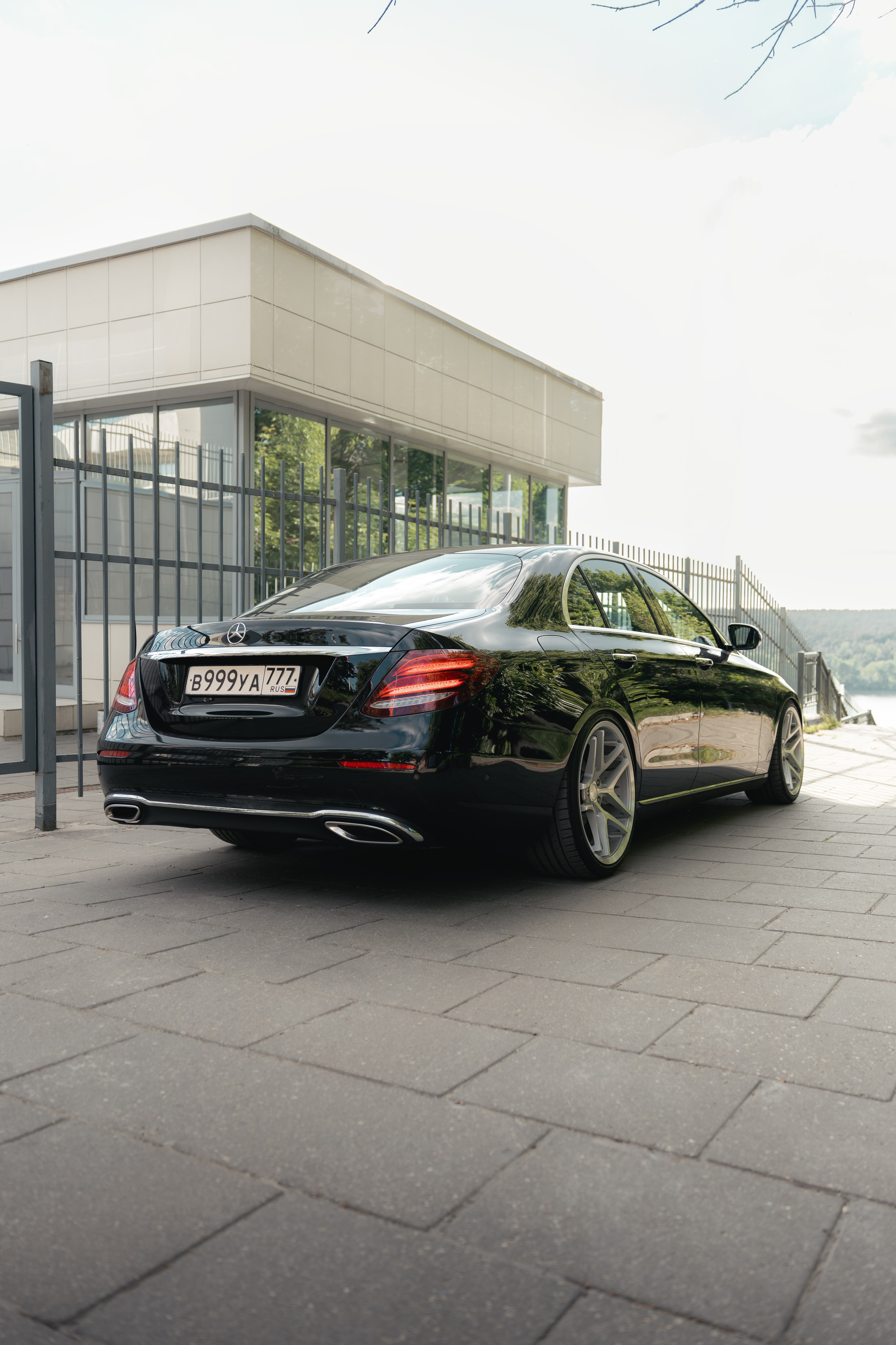 Фотографии Mercedes-Benz E-class