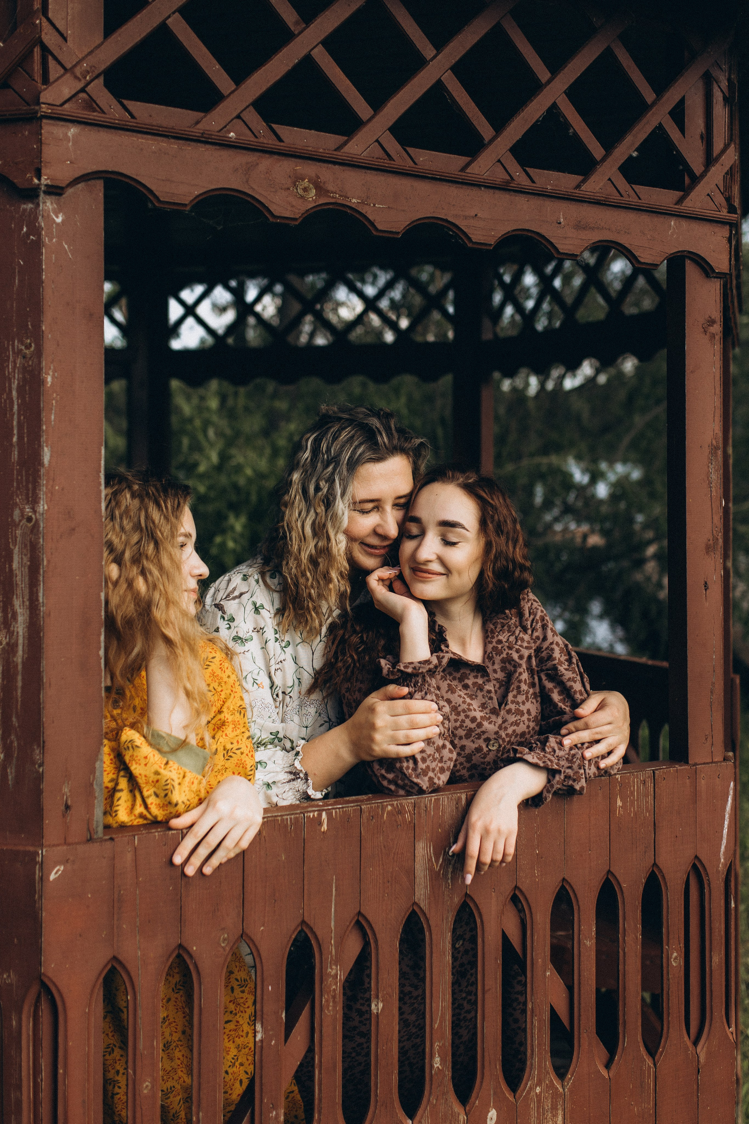 Настя с Дарьей и Ульяной. Семейный фотограф lifestyle в Новосибирске Елена Шпилевая