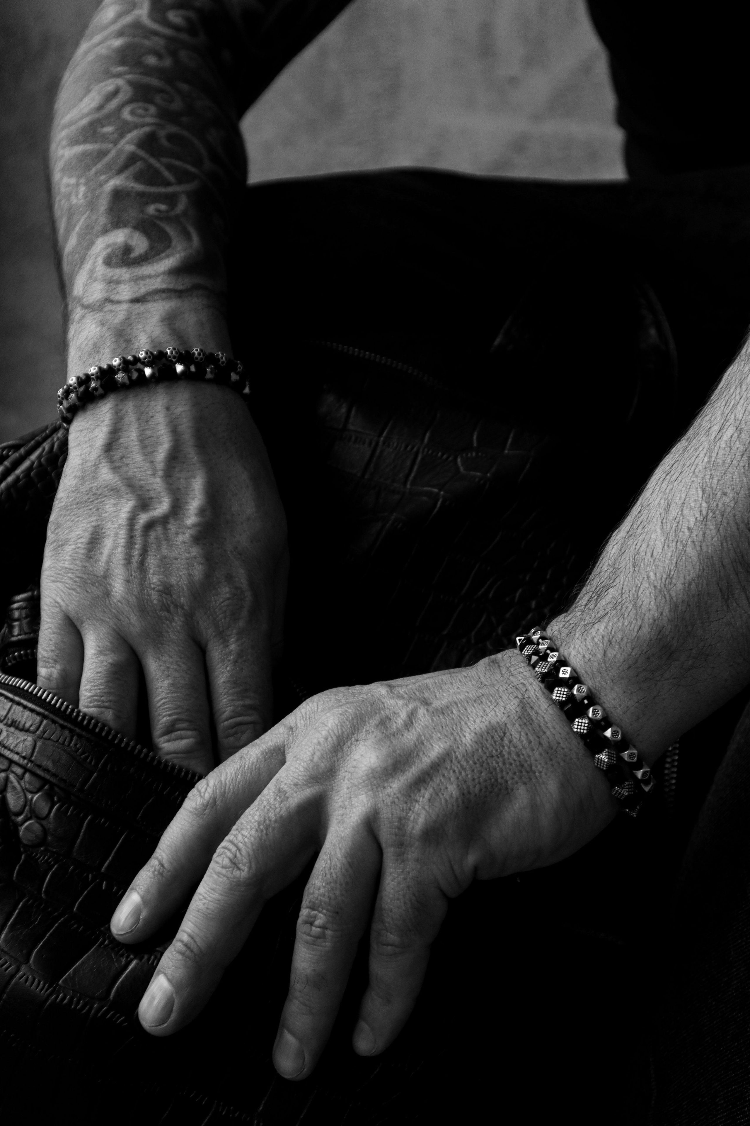 мужские руки