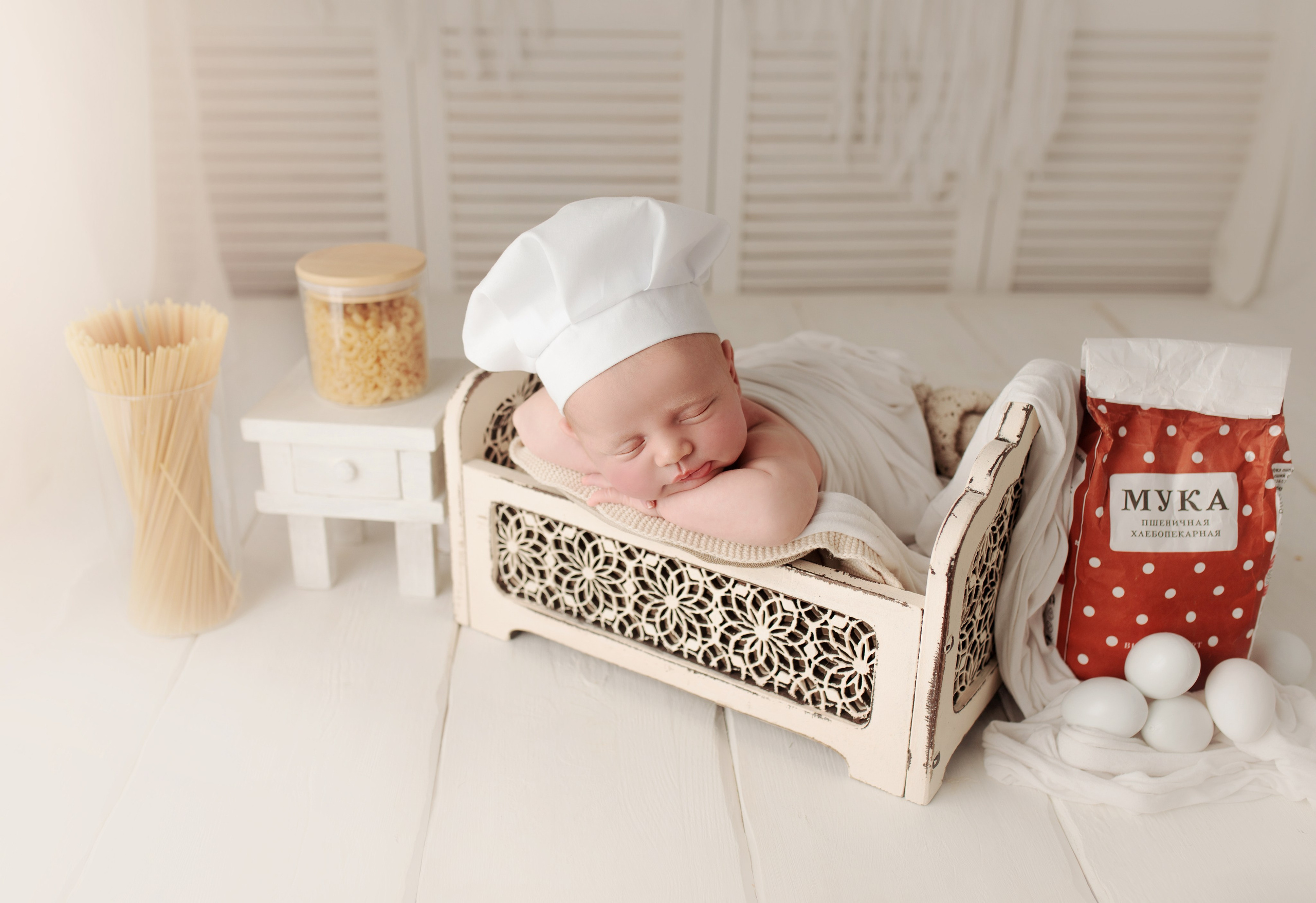 Новорожденные. Детский фотограф новорожденных Москва. годики под ключ. своя студия