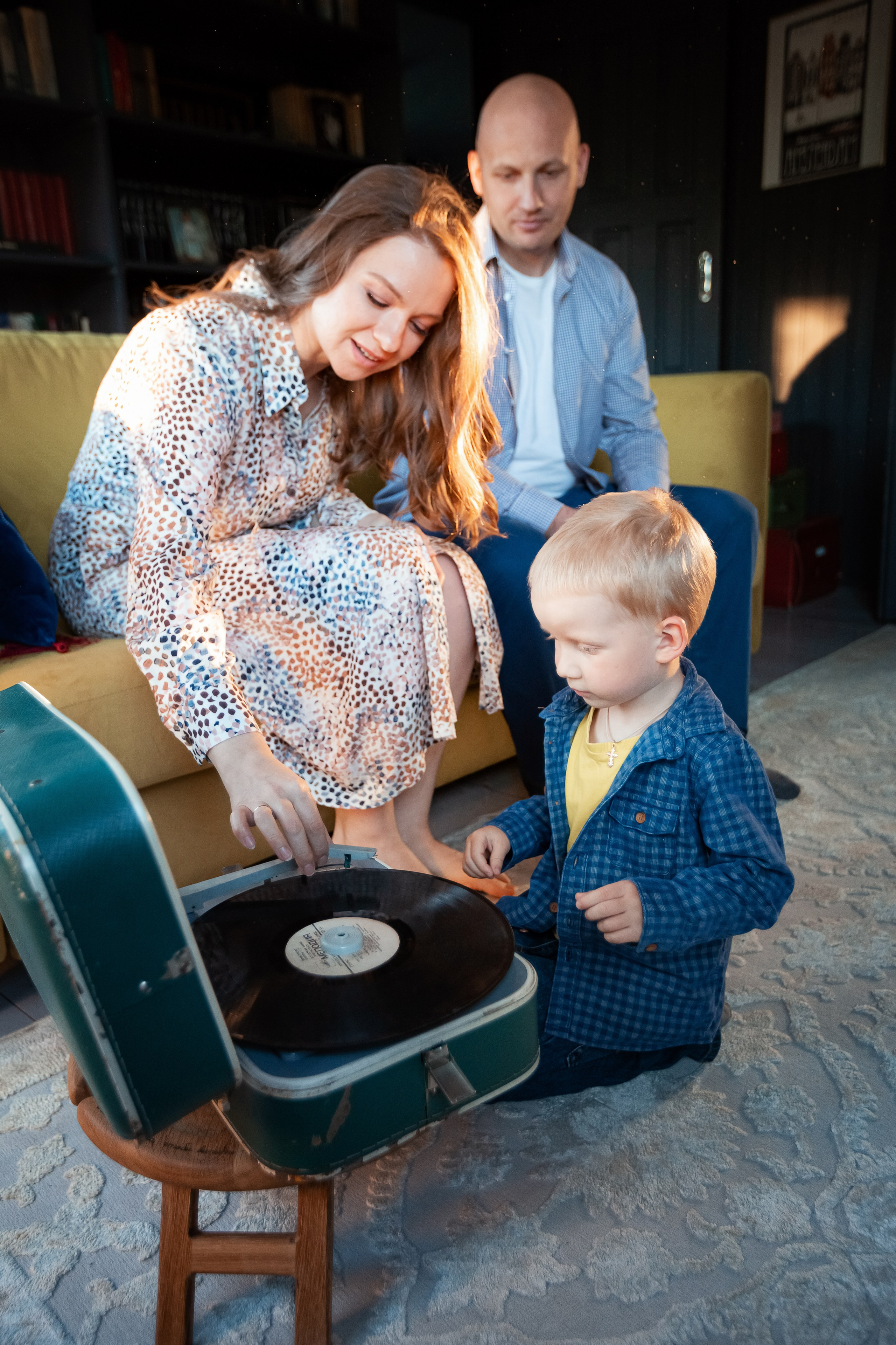 Цветущие яблони. Олеся, Юра и Федя. Семейный и детский фотограф Комина Елена, Власиха, Одинцово