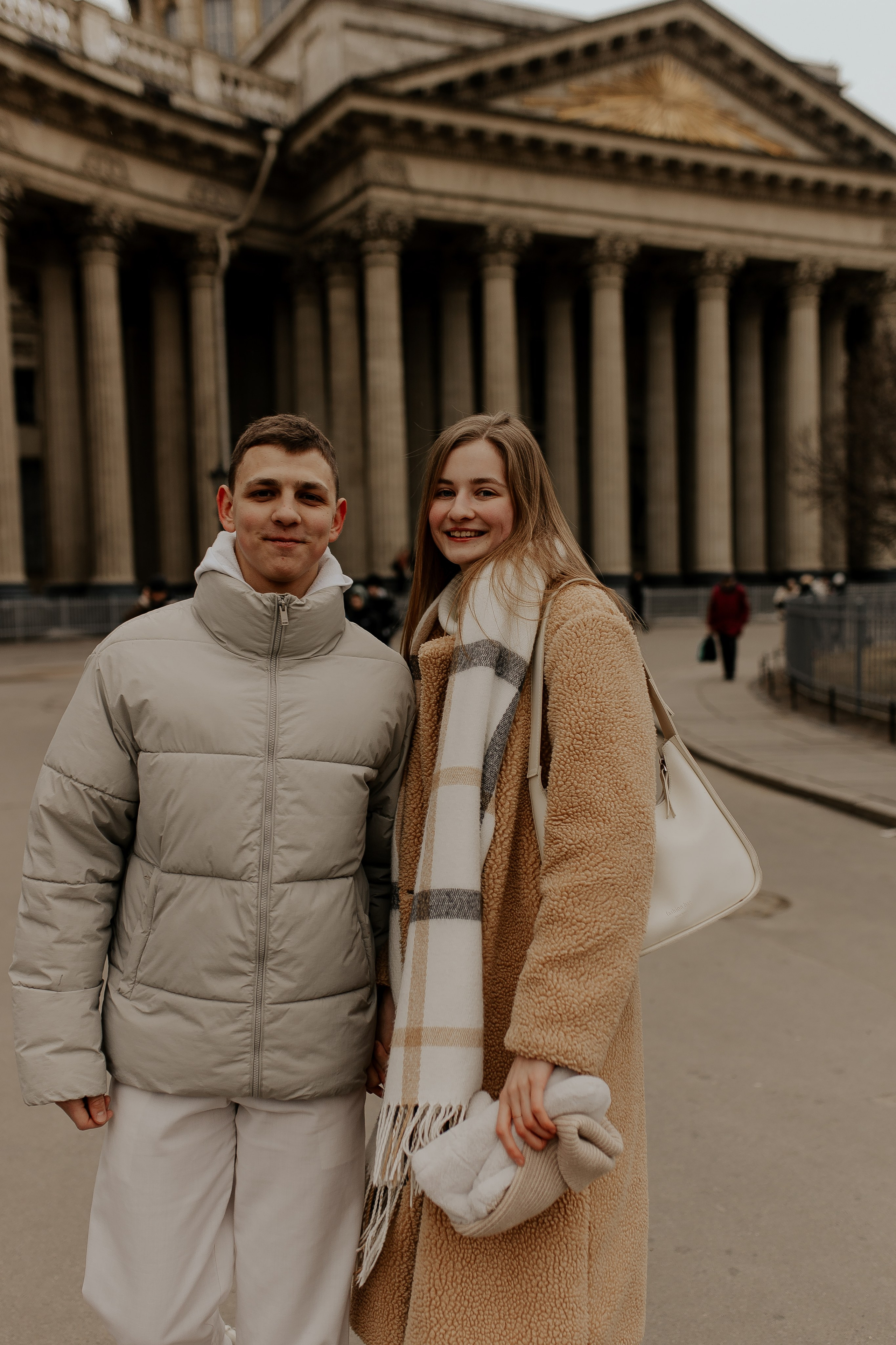 Лавстори у Казанского собора. Фотограф в Санкт-Петербурге Лиза Семченкова