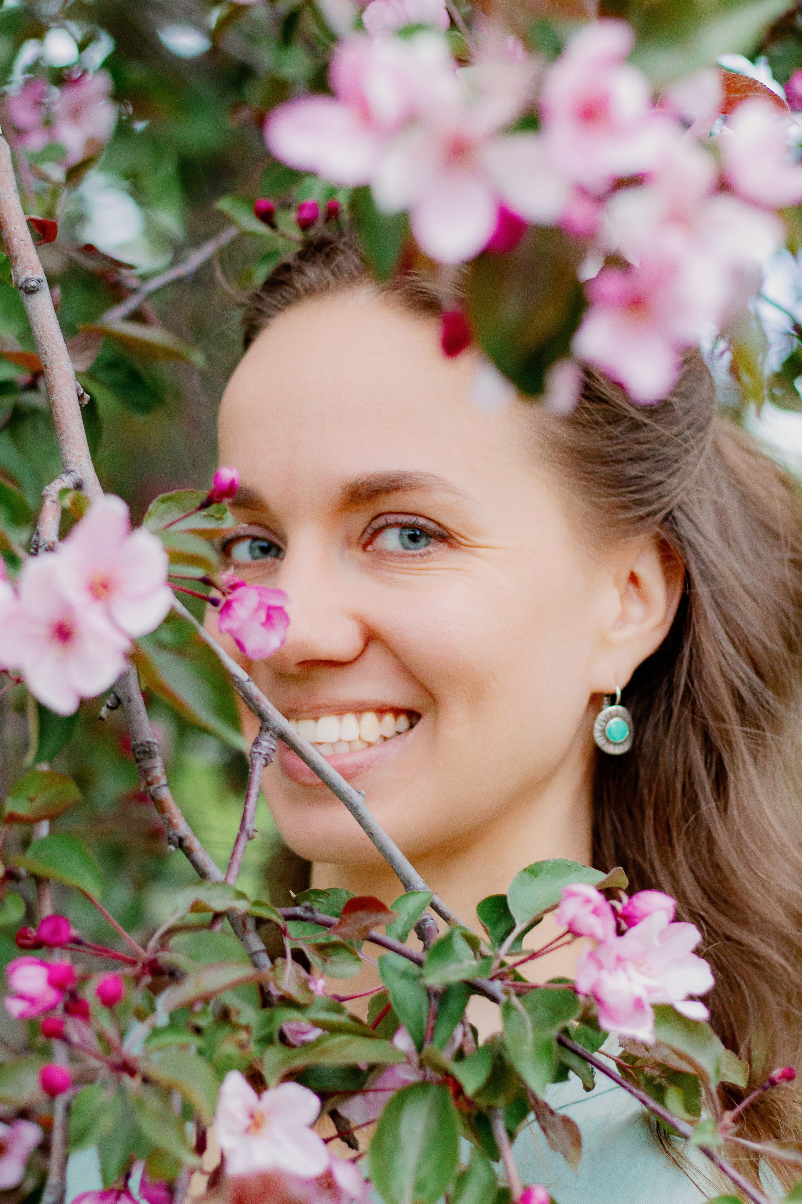 Фотосессия с цветущими яблонями, Екатеринбург. Фотопрогулка. Фотограф в Екатеринбурге Пойгина Елена