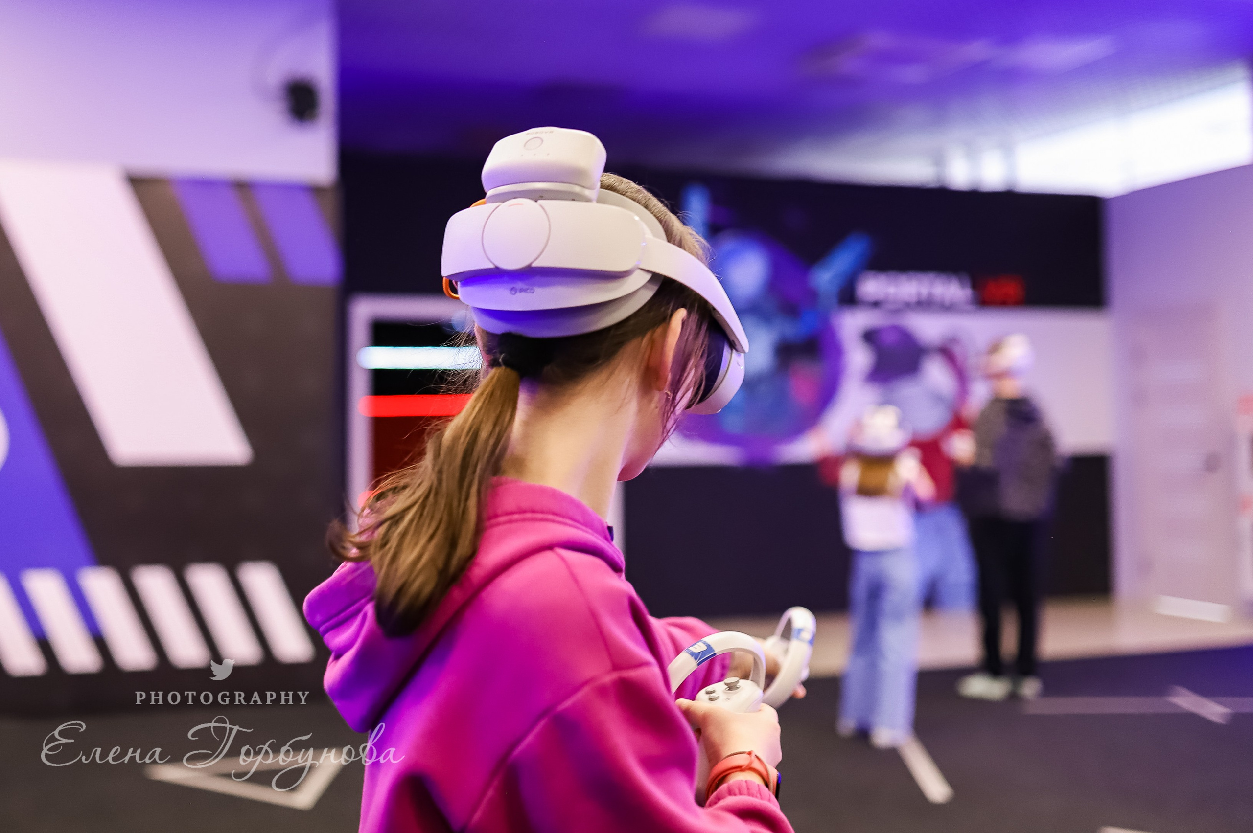 Репортаж в виртуальной реальности. Май 2024. Фотограф Пермь. Свадьбы. Семья и дети, школа, д. сад. Фотокниги