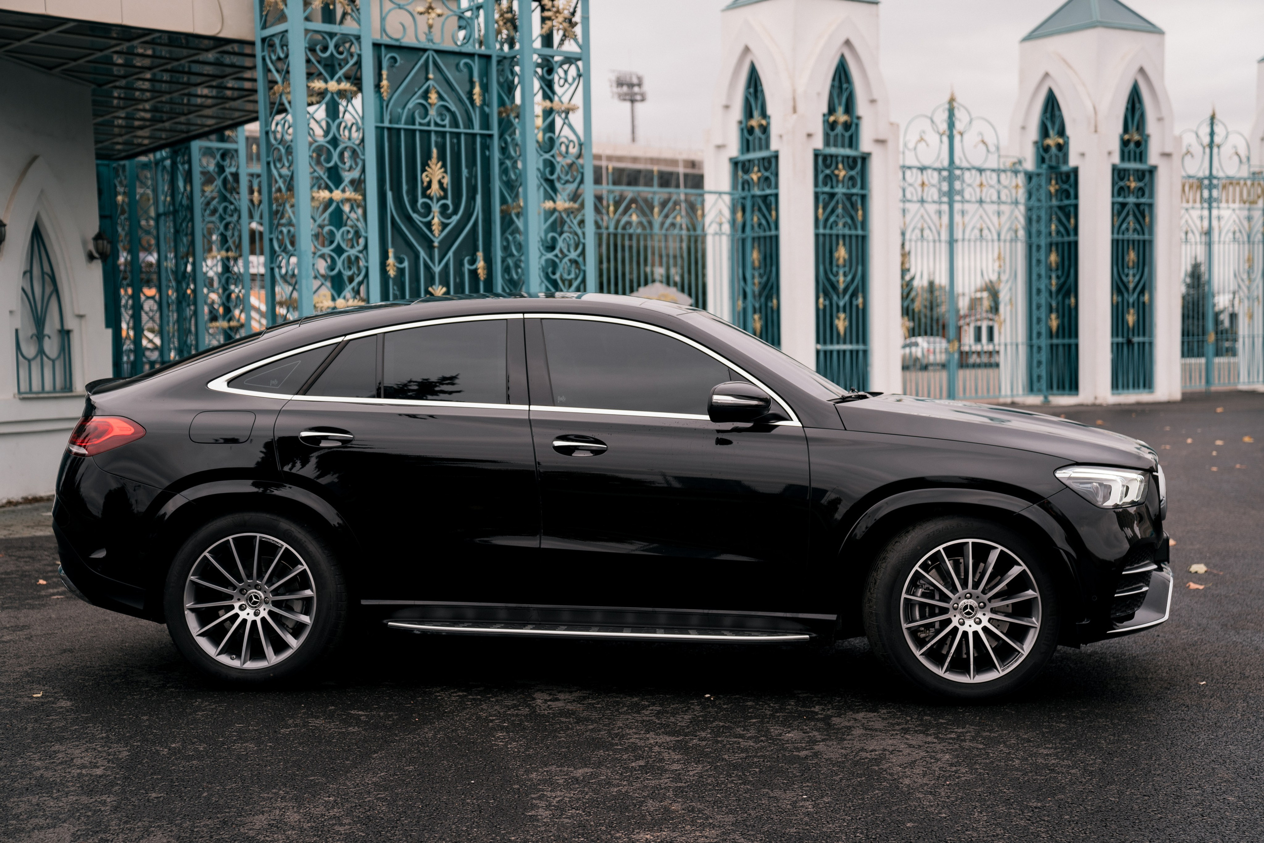 Mercedes-Benz GLE 400D. Идеальные портреты для соцсетей — Фотограф Ленар