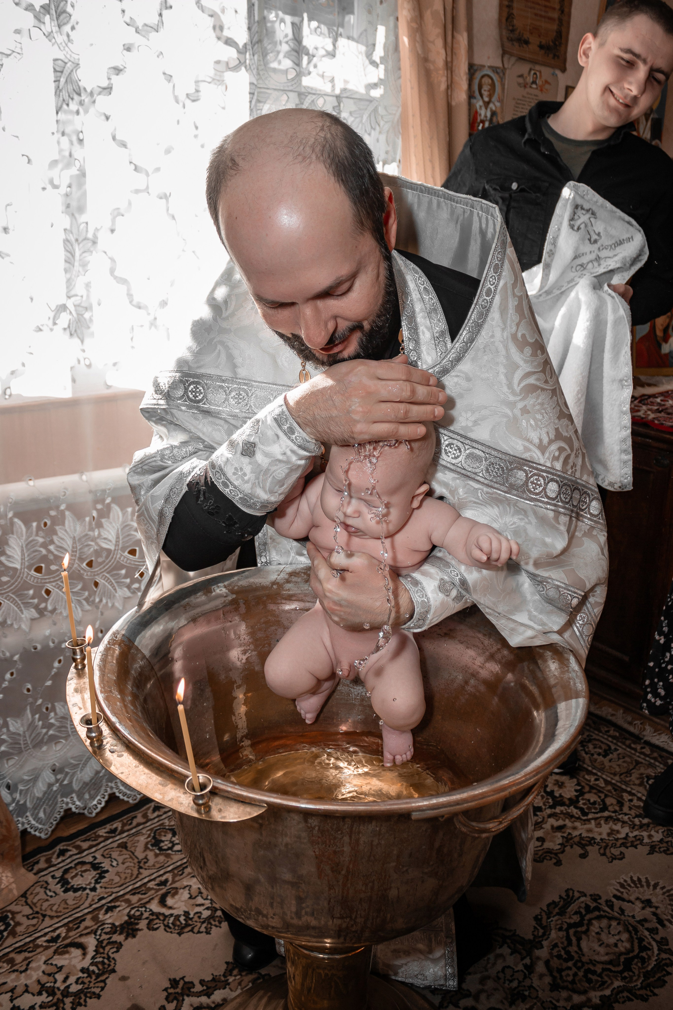 Съёмка таинства крещения. Фотограф Сергей Окшевский. Город Елец