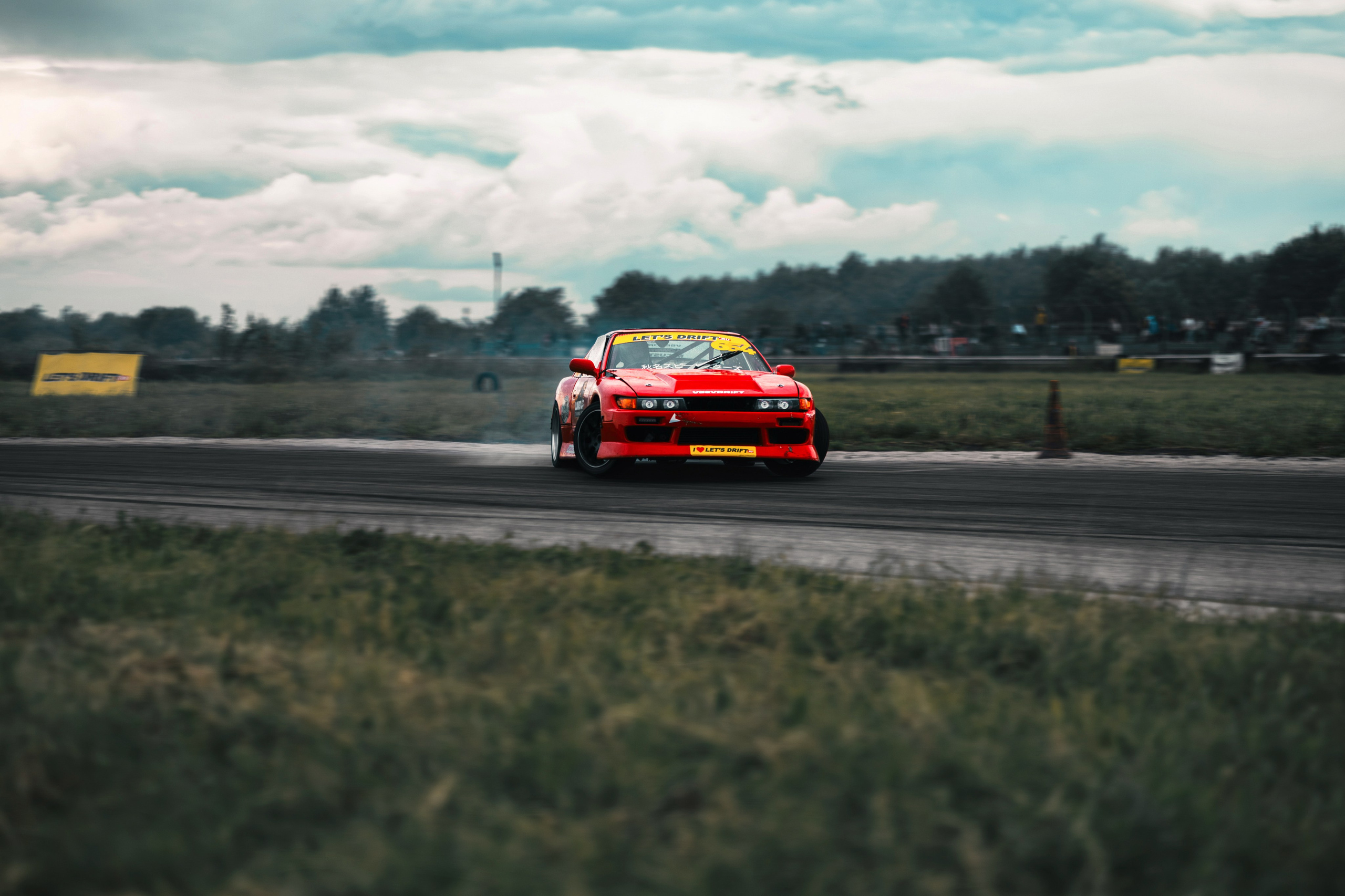 Фоторепортаж с «Больших Гонок» — дрифт, драг, звук