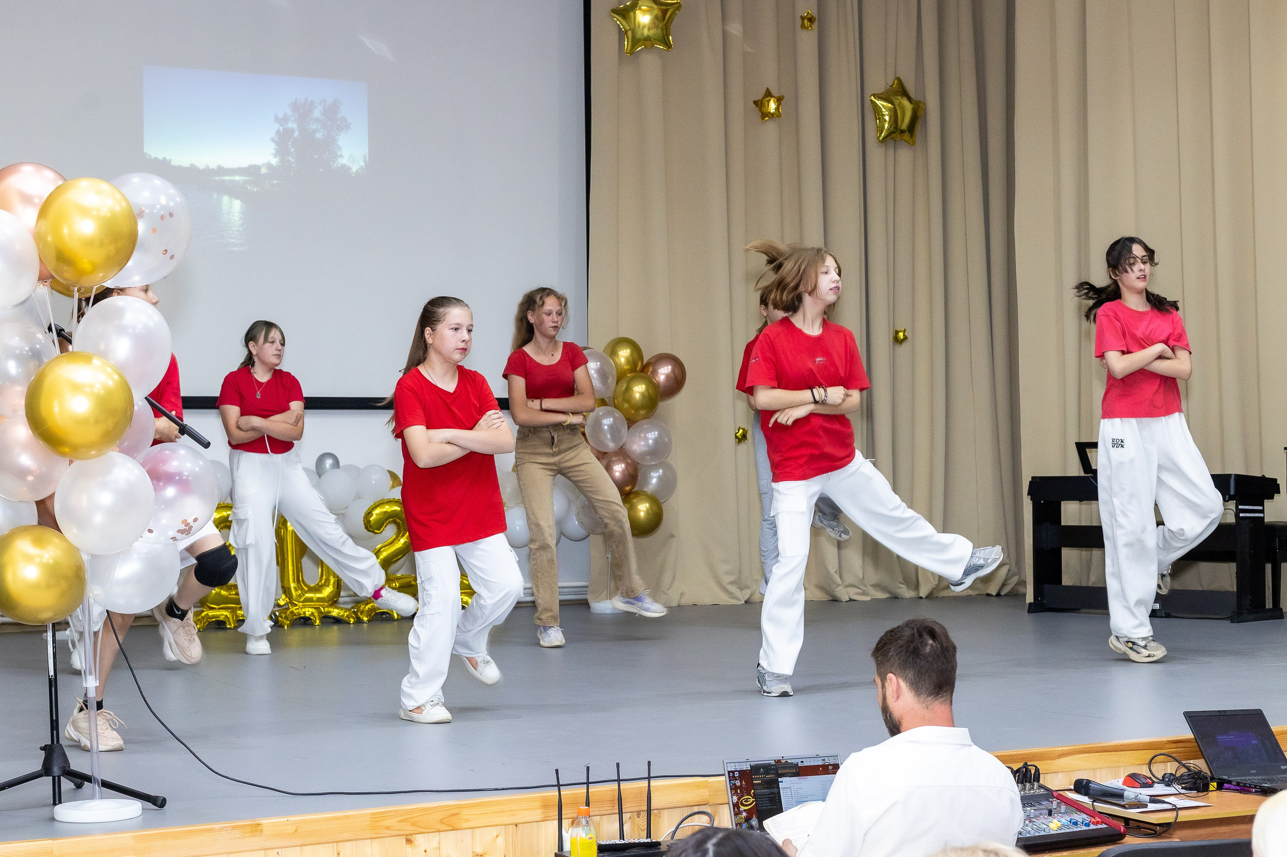 Вручение аттестата 2025. Выпускные альбомы Майкоп, Краснодар Елена Золотарева