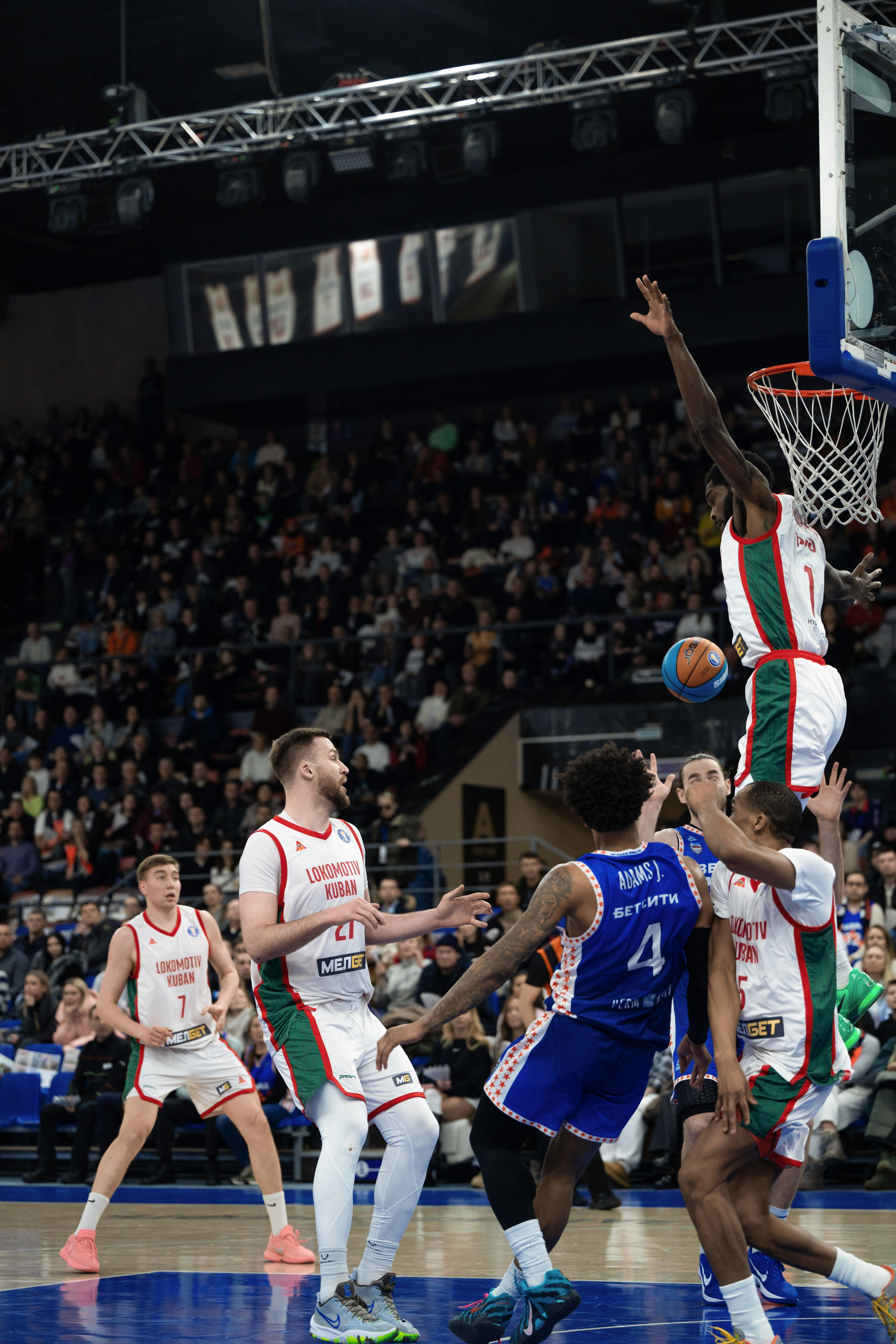 БЕТСИТИ ПАРМА — Локомотив-Кубань. Репортажный фотограф