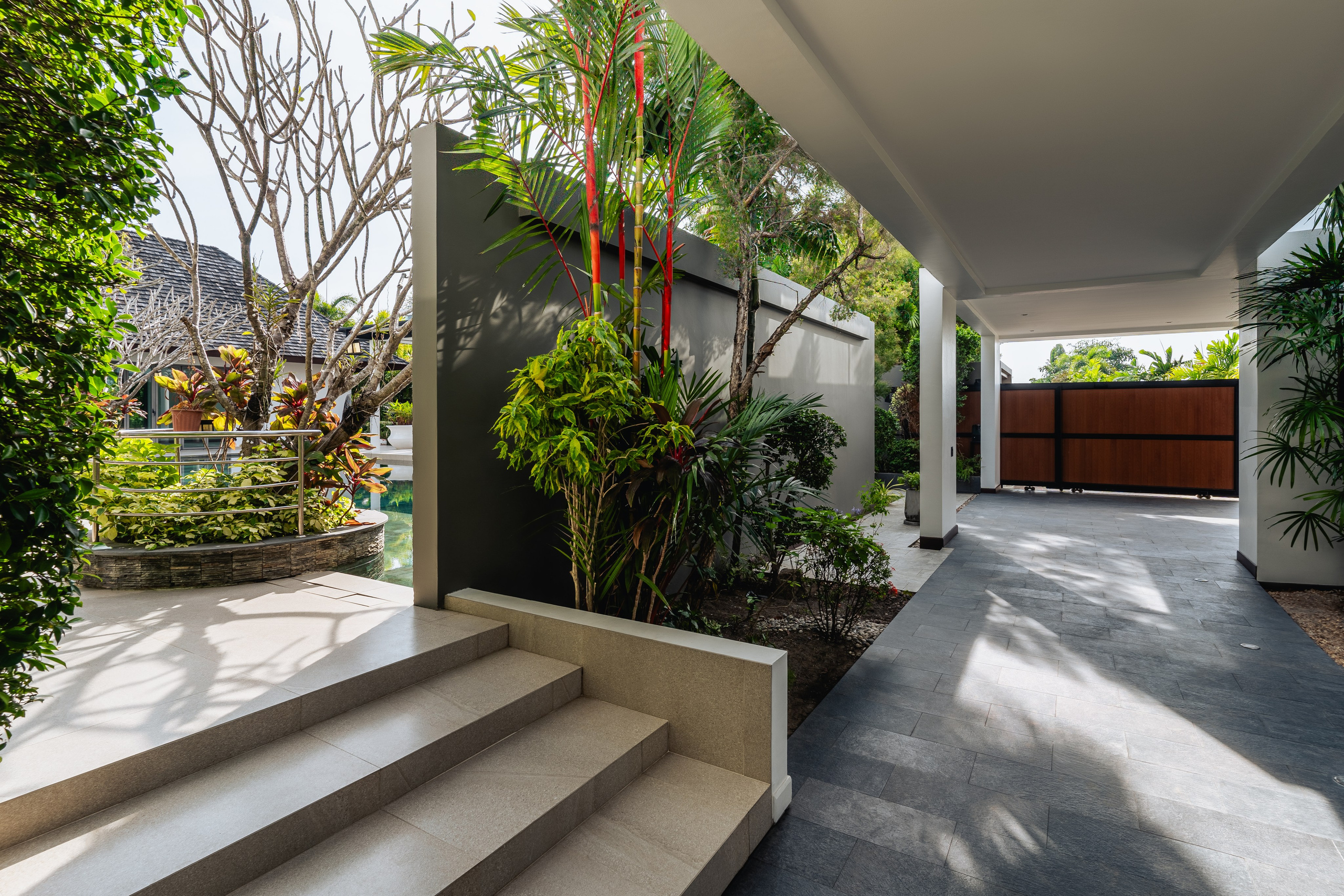 Interior real estate photography in Phuket — professional photos and videos. Yan Dolmatov — Photographer, Videographer, and Producer in Phuket