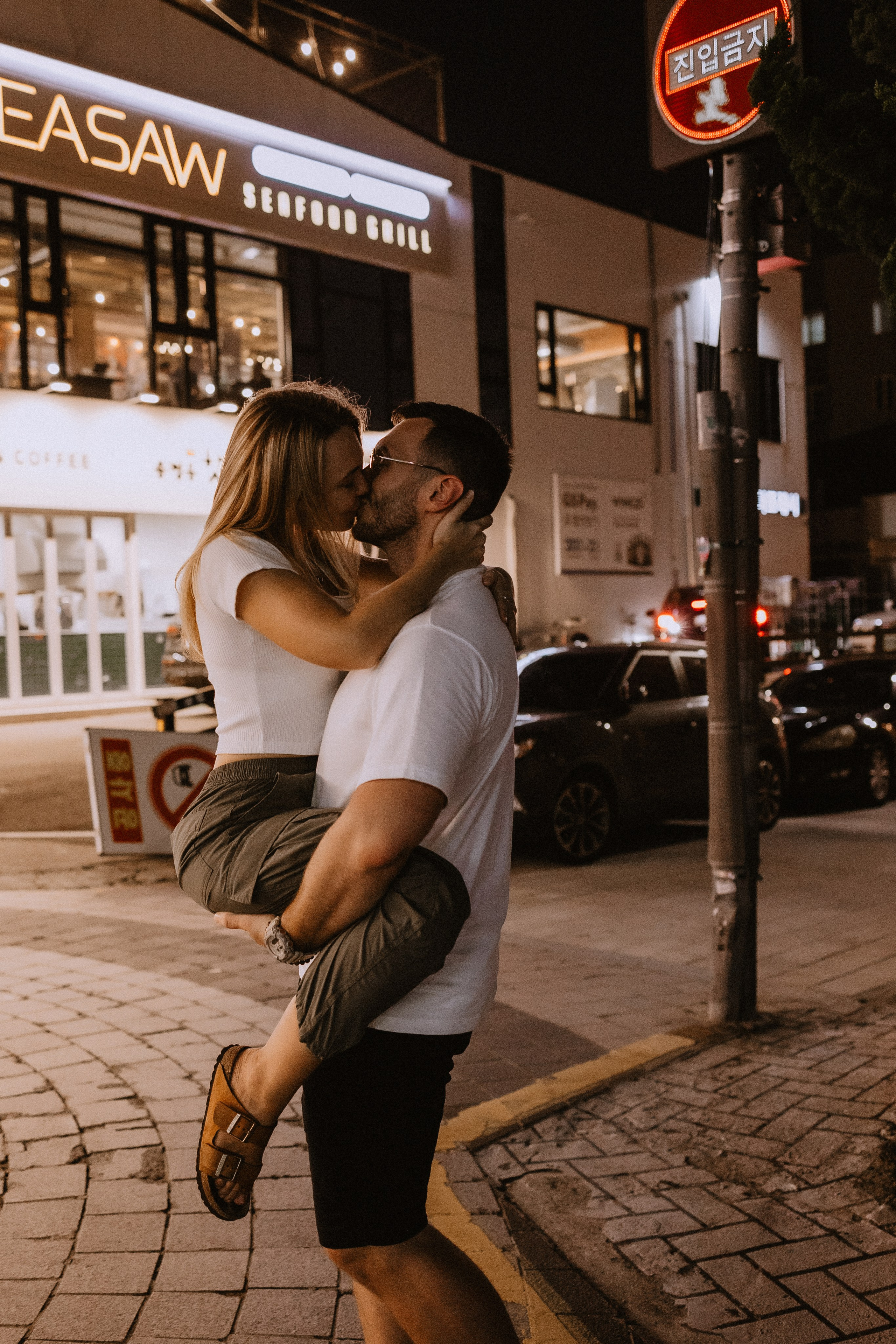 Вечерняя прогулка в городе Пусан. ВАШ ФОТОГРАФ В ПУСАНЕ (Южная Корея) Александра Ануфрий