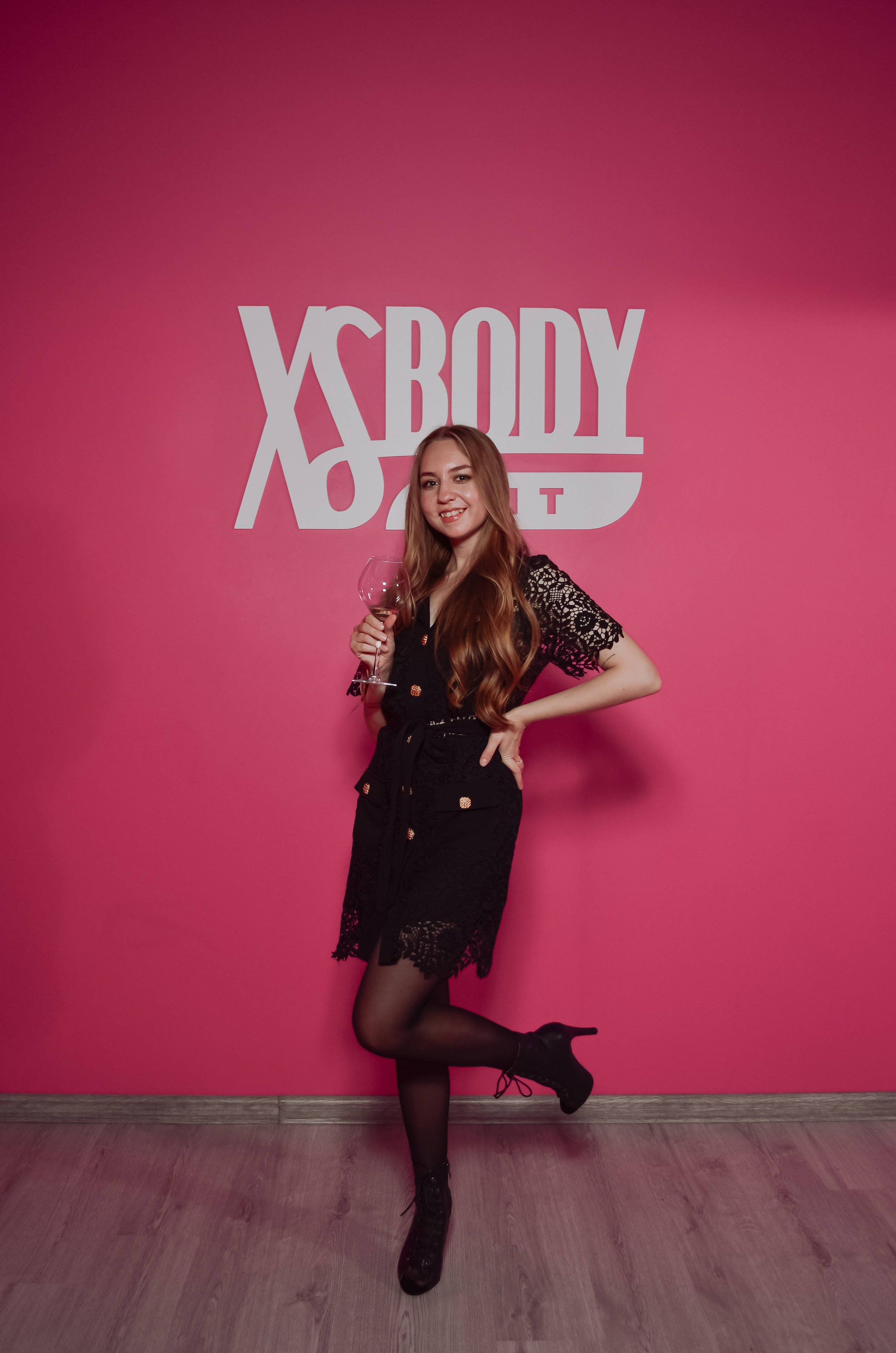 Фоторепортаж мероприятия в фитнес-клубе. Денисова Аля — фотограф для парных съемок и индивидуальных историй в Барнауле