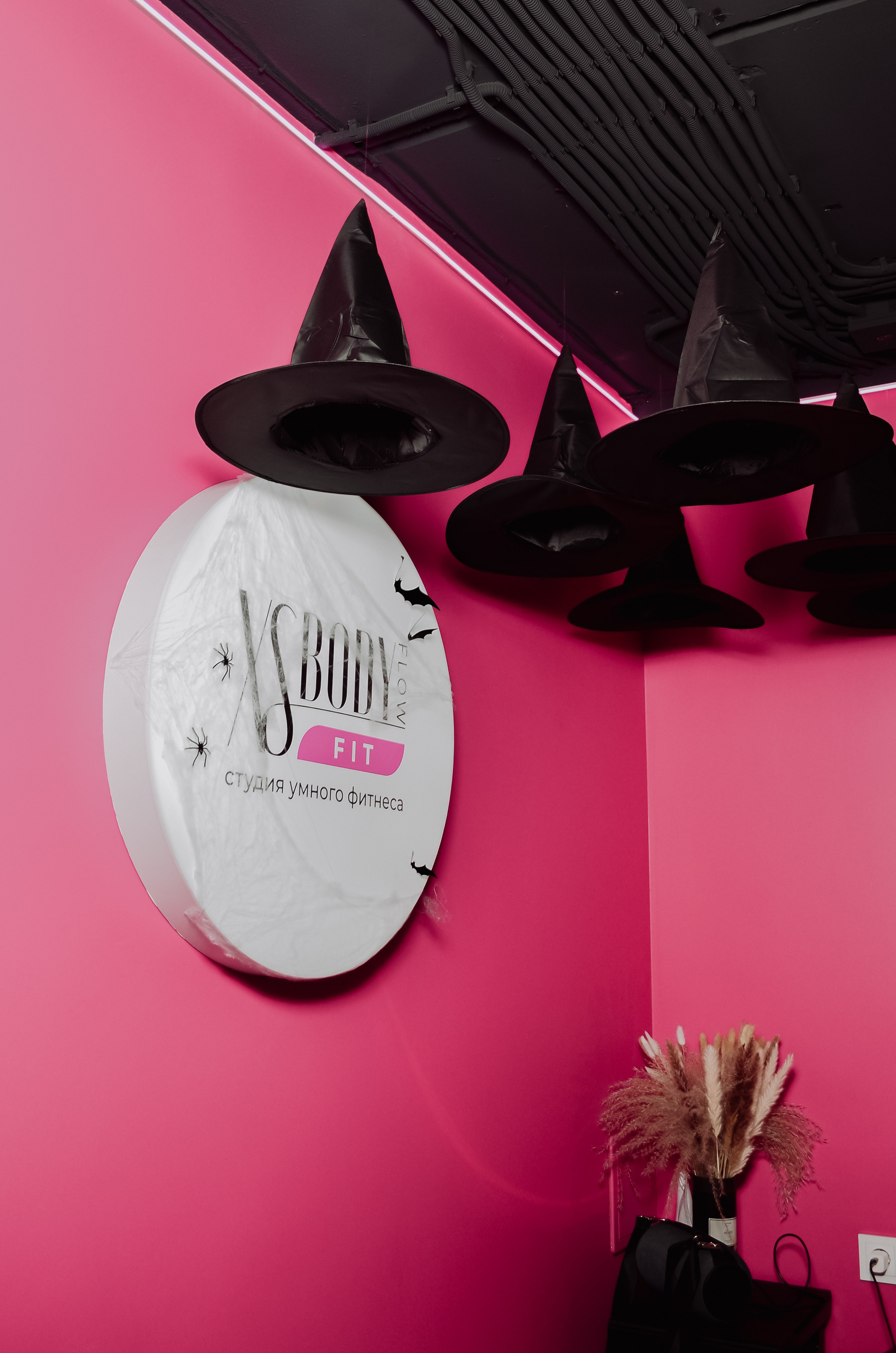 Фоторепортаж мероприятия в фитнес-клубе. Денисова Аля — фотограф для парных съемок и индивидуальных историй в Барнауле