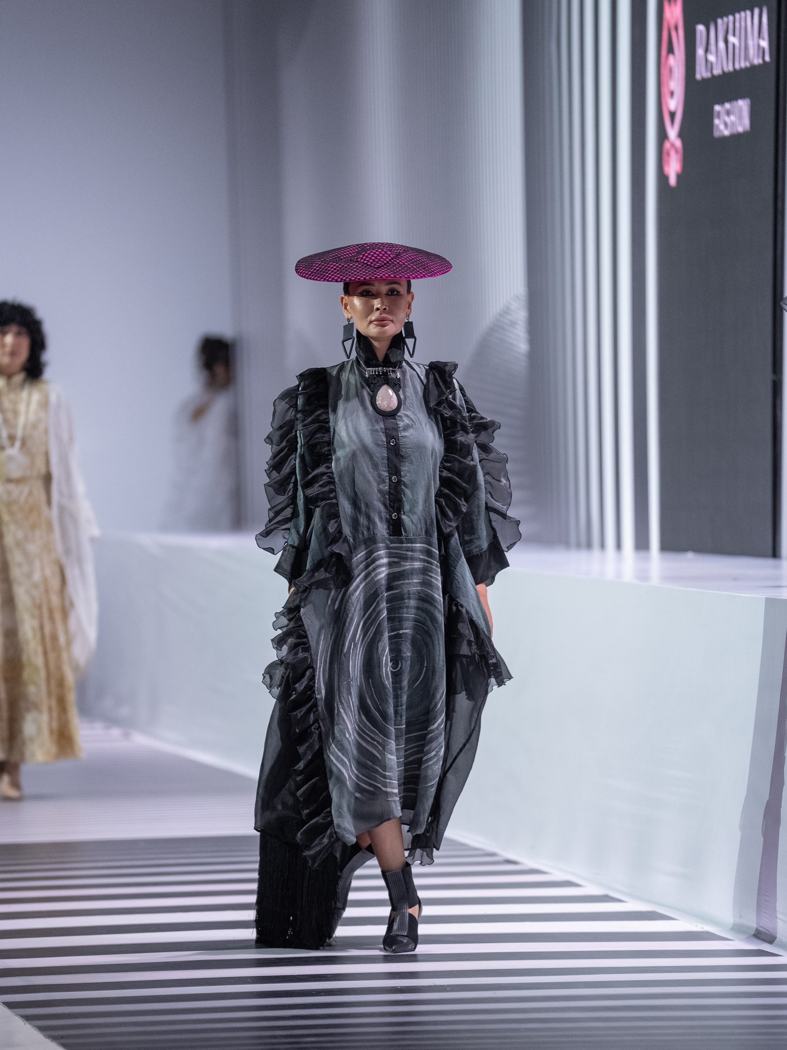 RAKHIMA FASHION (Карлыгаш Косбаева). Сайт Алматинского НЮ АРТ, будуар и фэшн фотографа Дениса Карпенко