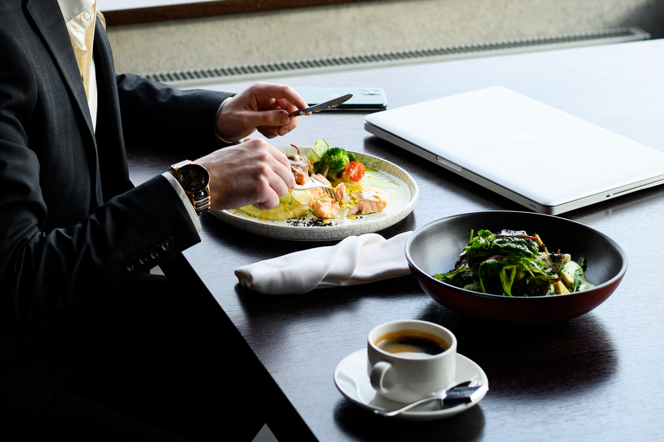 Бизнес завтрак. Свадебный и семейный фотограф Максим Сорокин