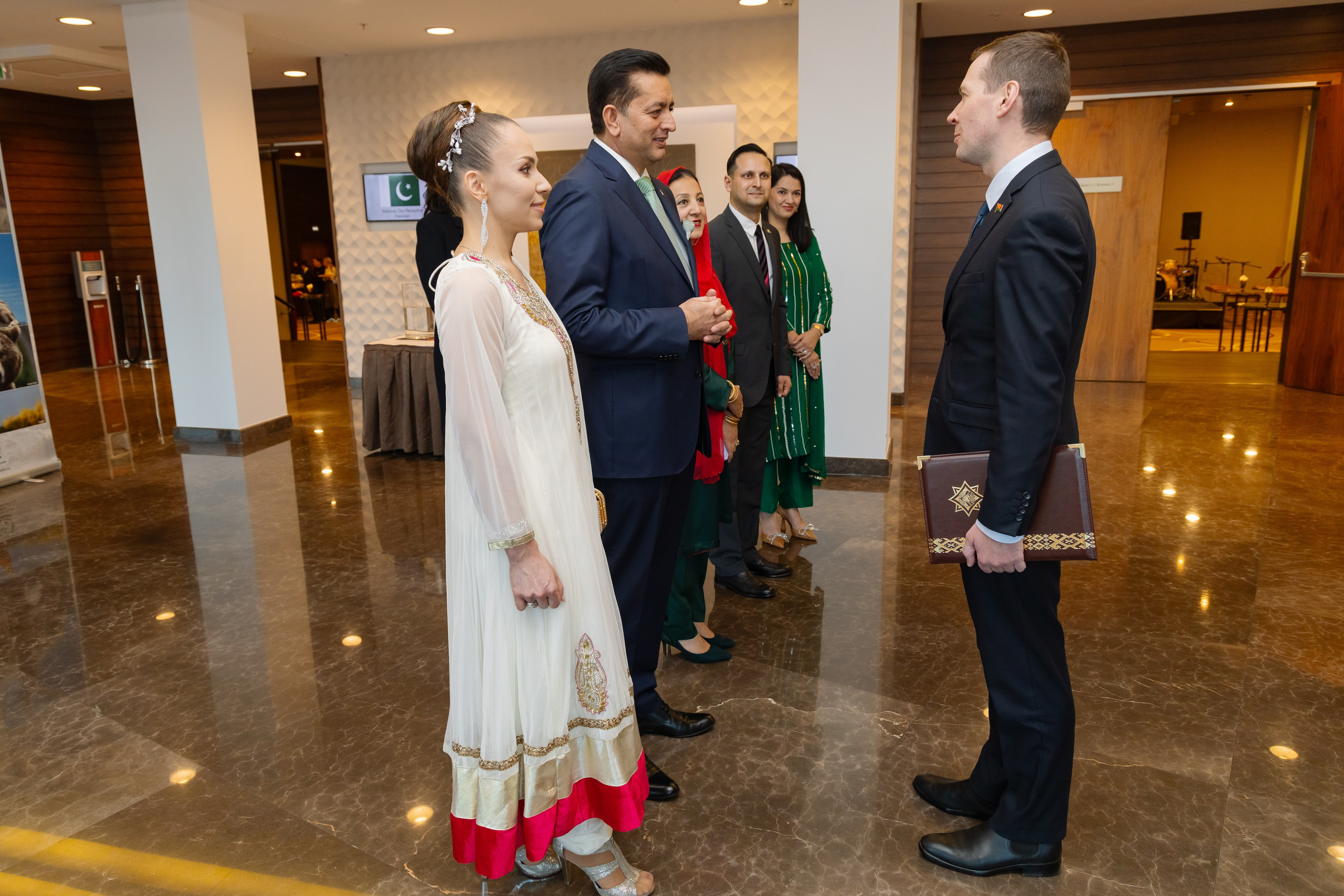 Фотосъемка делегации Пакистана в Беларуси в отеле Марриотт. Свадебный фотограф в Минске/Беларуси Сергей Спиридонов