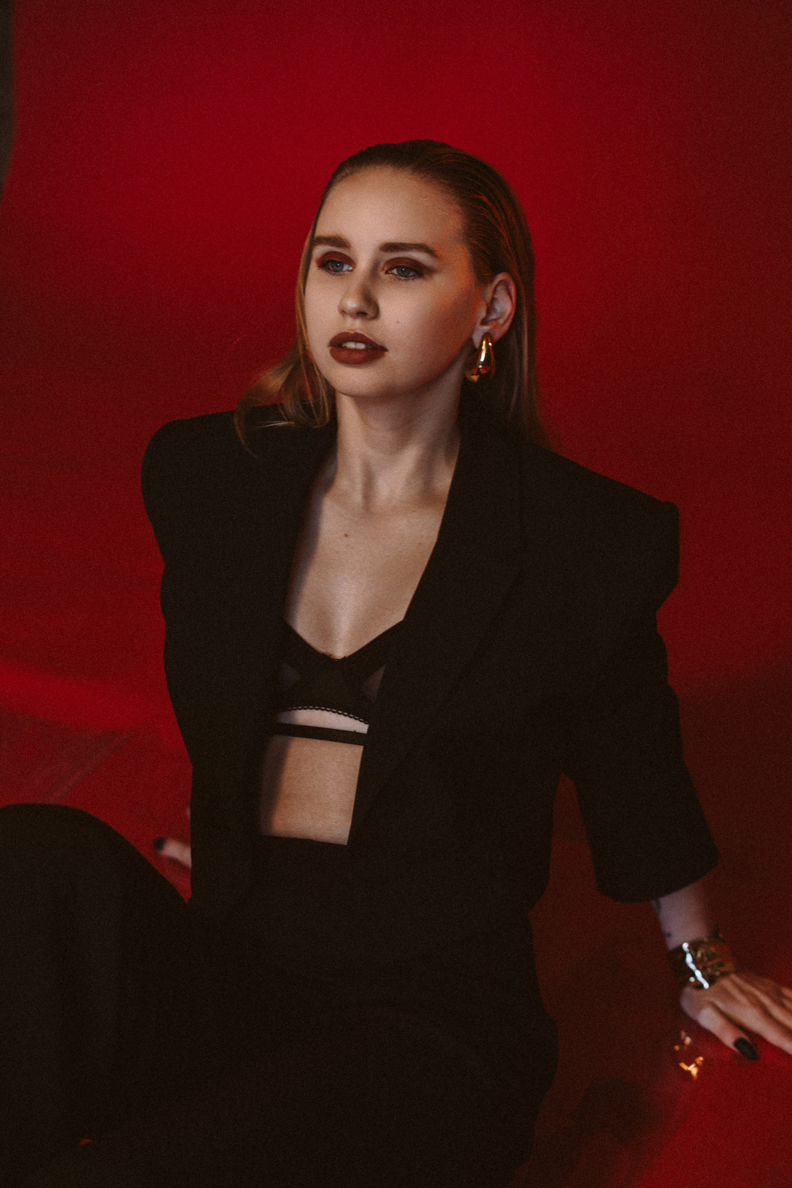 Арина на красном. Семейный фотограф в Вышнем Волочке — Ульяна Иванова | Фотосессии для всей семьи