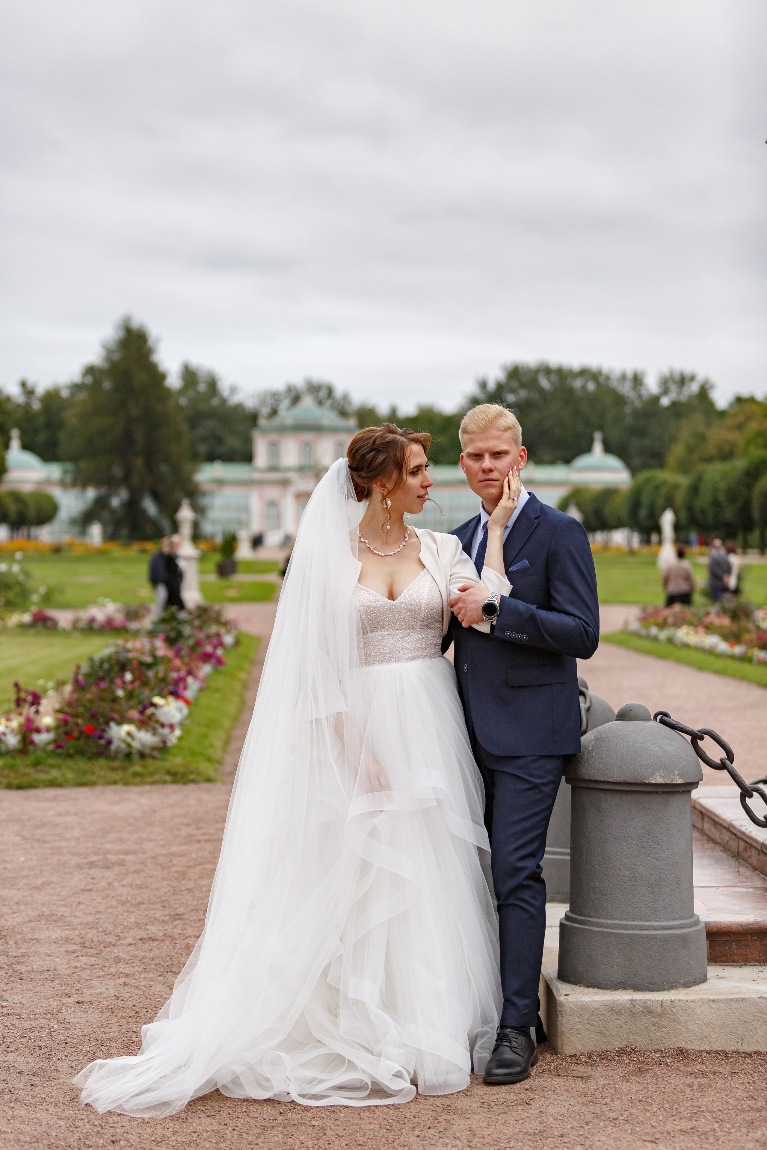 Свадебная фотосессия в усадьбе Кусково. Свадебный фотограф Москва и МО Сергей Киржаев