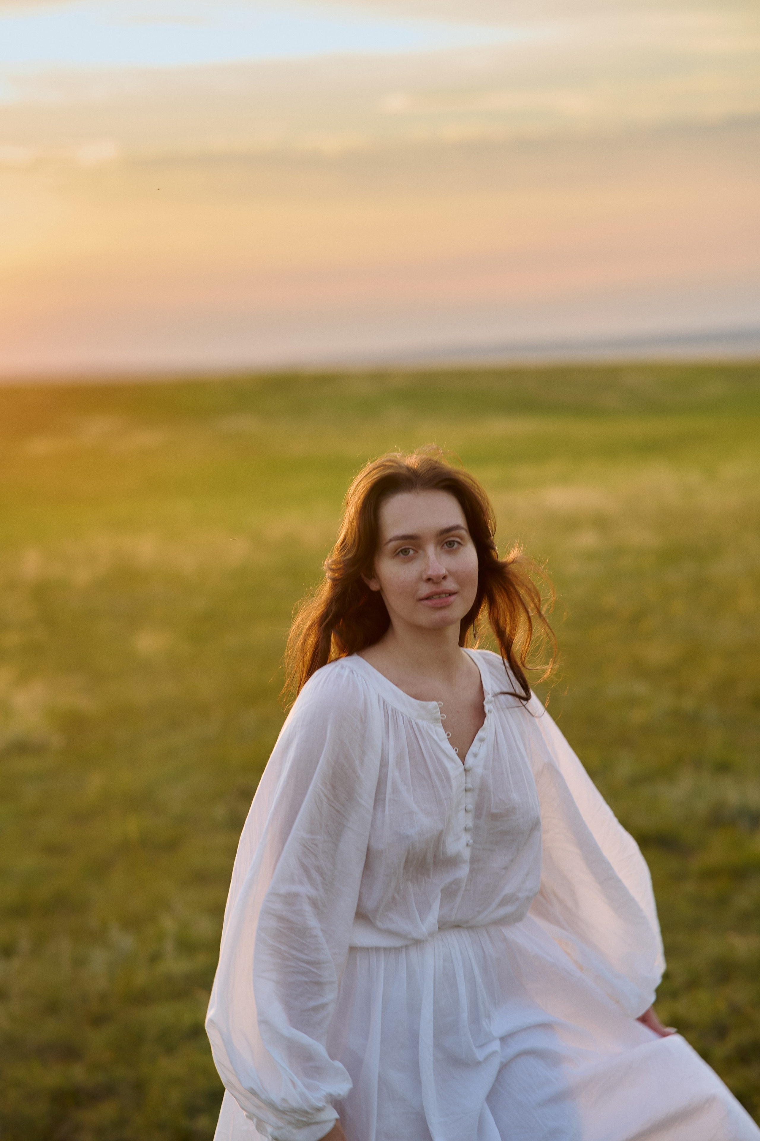 Шамиль, Аня и Марс в поле с барашками. Семейный и свадебный lifestyle-фотограф в Москве Мария Петрова