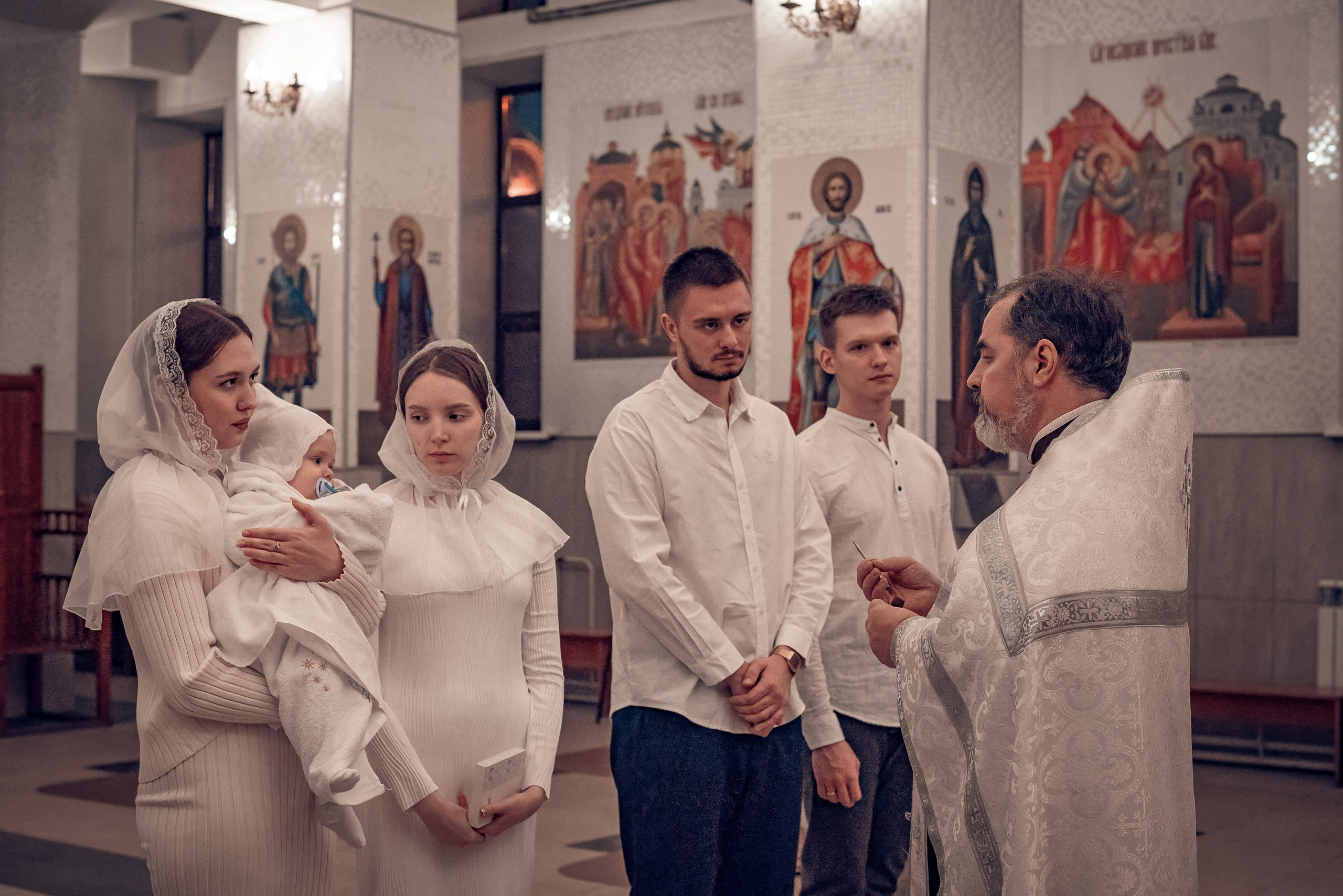 Крещение Максима в храме Феодора Тирона. Фотографы крещения/венчания  Красноярск Татьяна и Вячеслав Переваловы