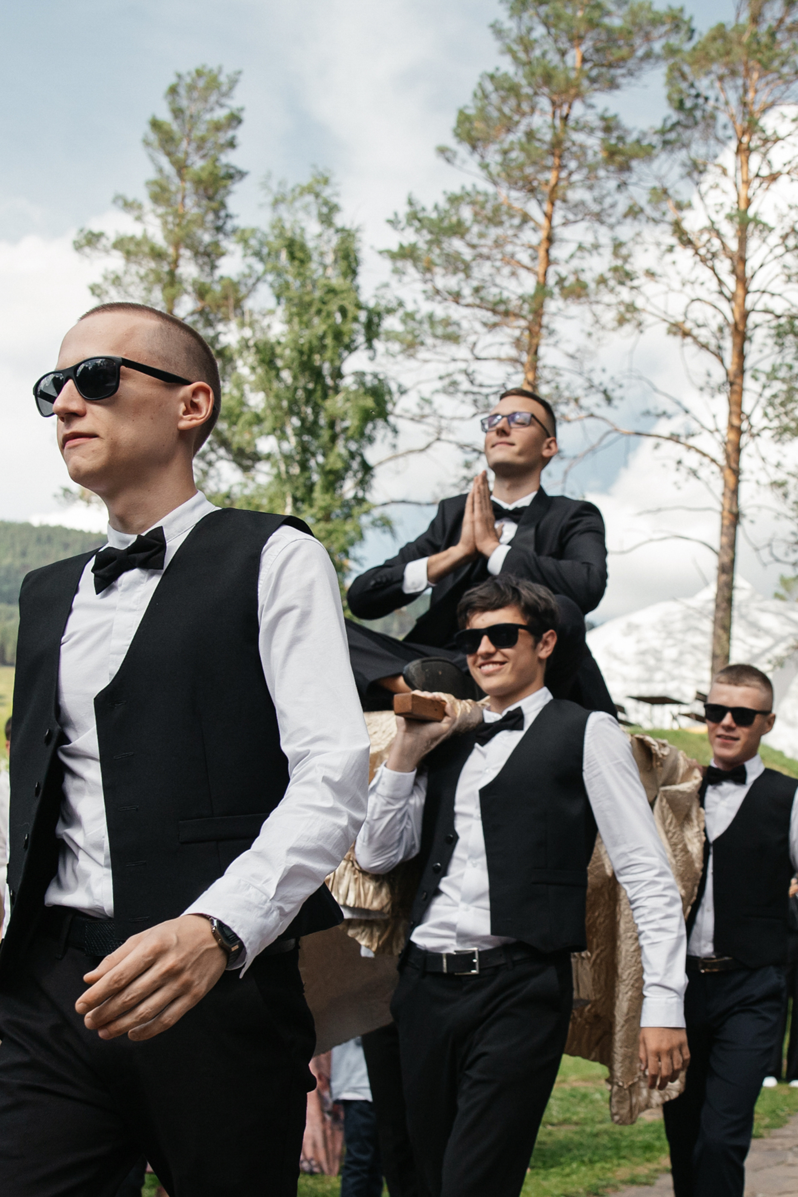 Свадьба на природе. Свадебный и репортажный фотограф в Москве Владимир Сергеев | Naysaikolo