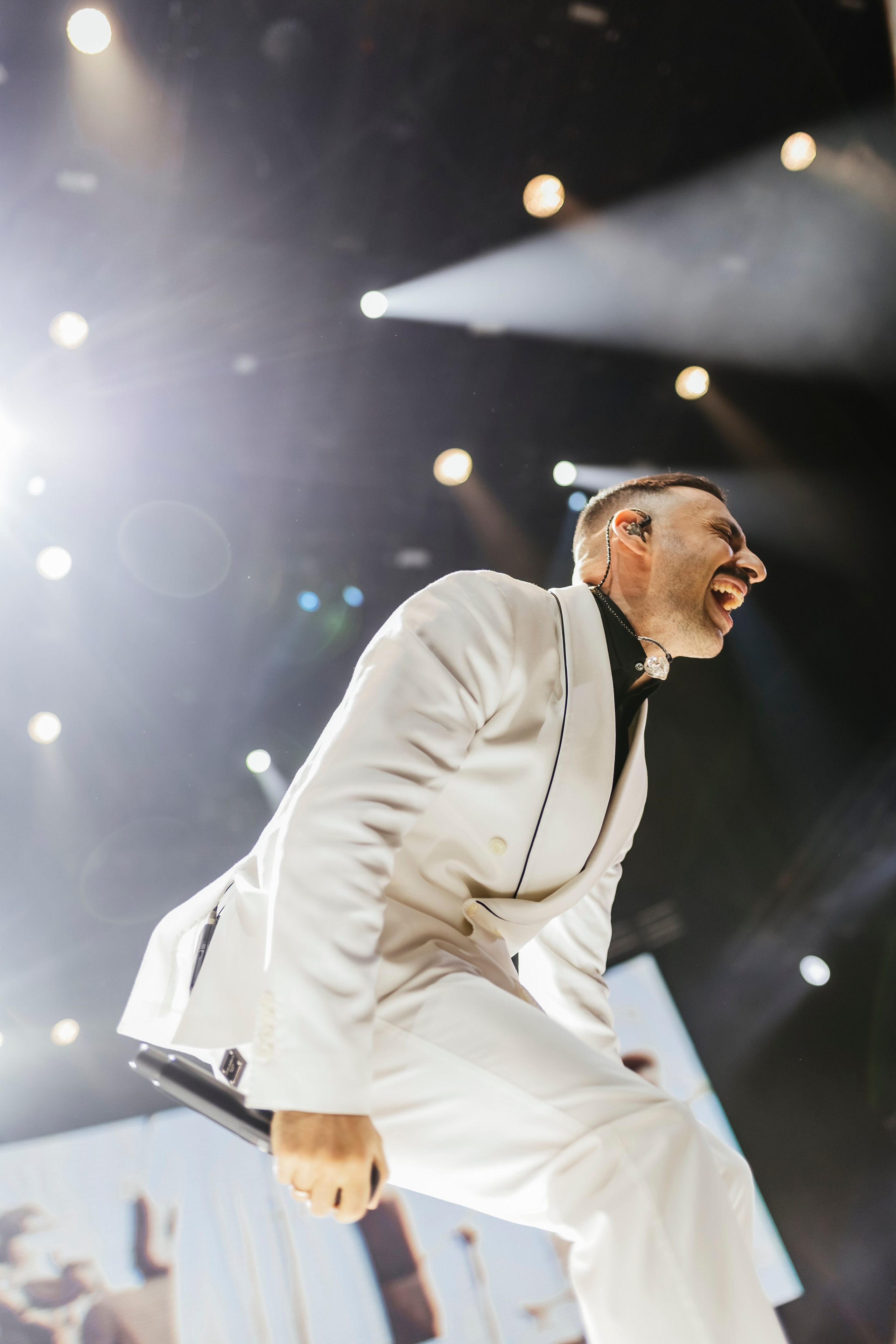 Концерт L’ONE с хором и симфоническим оркестром в Live Арене 19 октября 2025. Репортажный, event, концертный и backstage фотограф из Москвы Виталий Кривцов