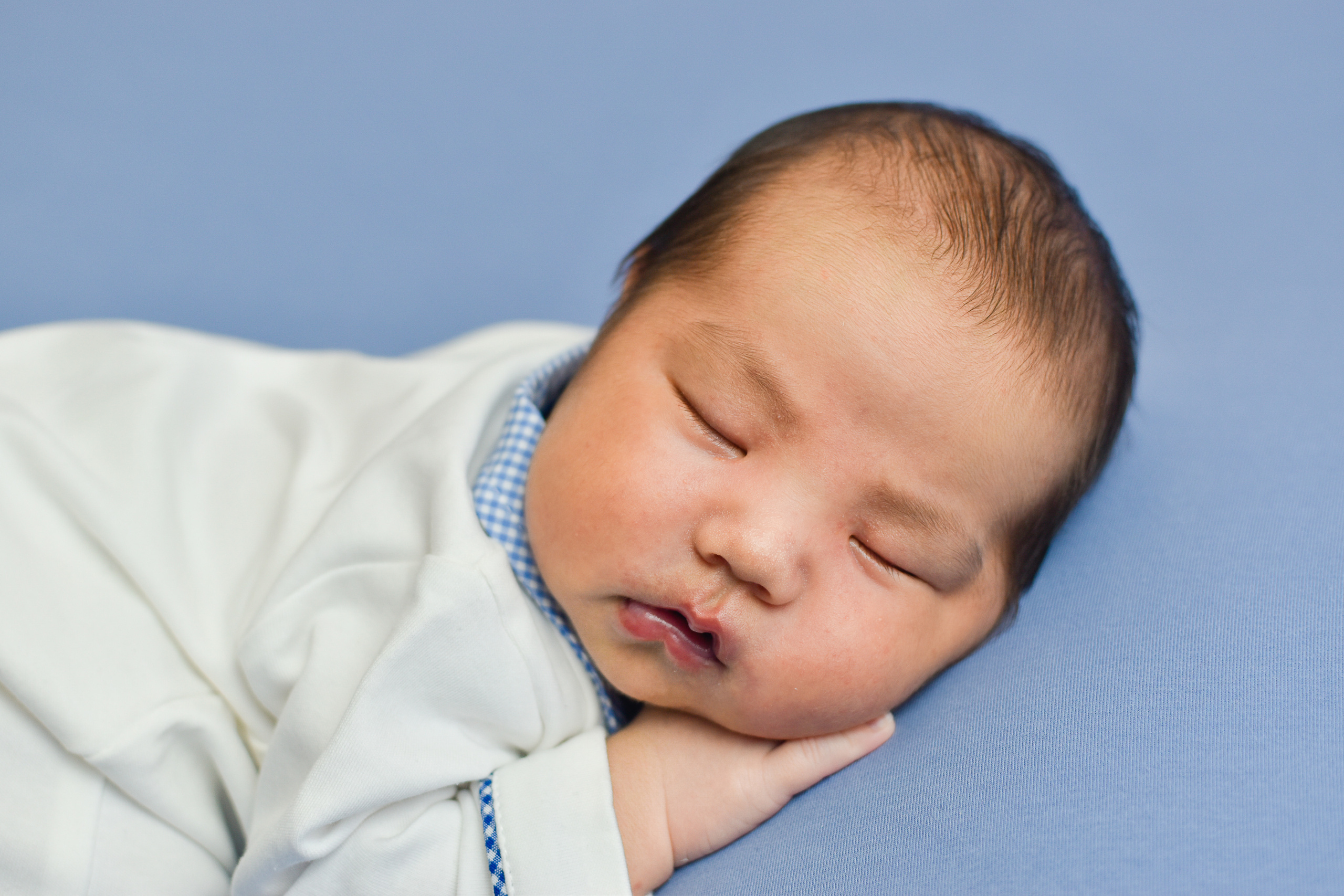 Фотосессия маленького принца. Семейный и ньюборн фотограф в Шымкенте Алина Ертаевна