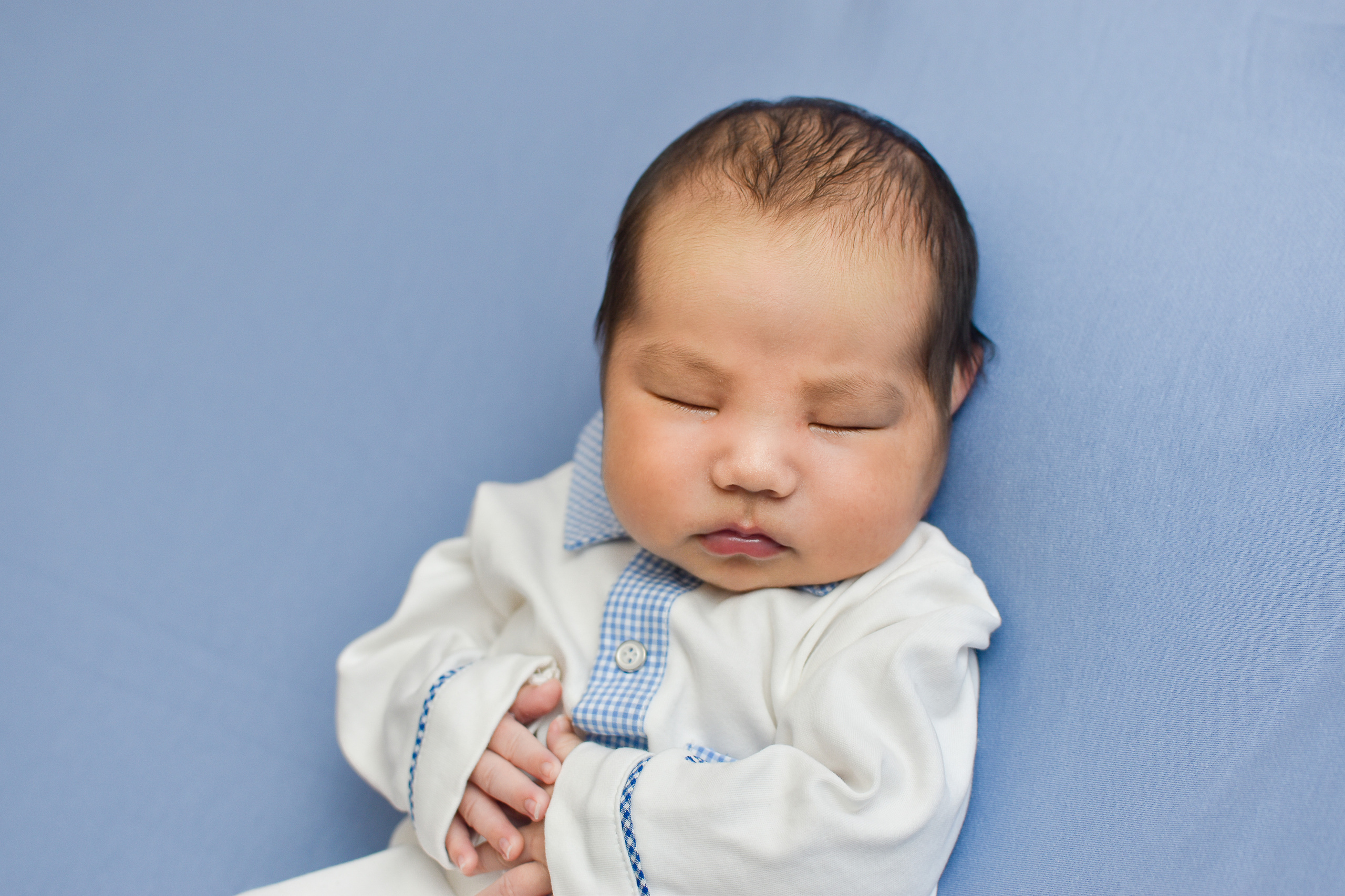 Фотосессия маленького принца. Семейный и ньюборн фотограф в Шымкенте Алина Ертаевна