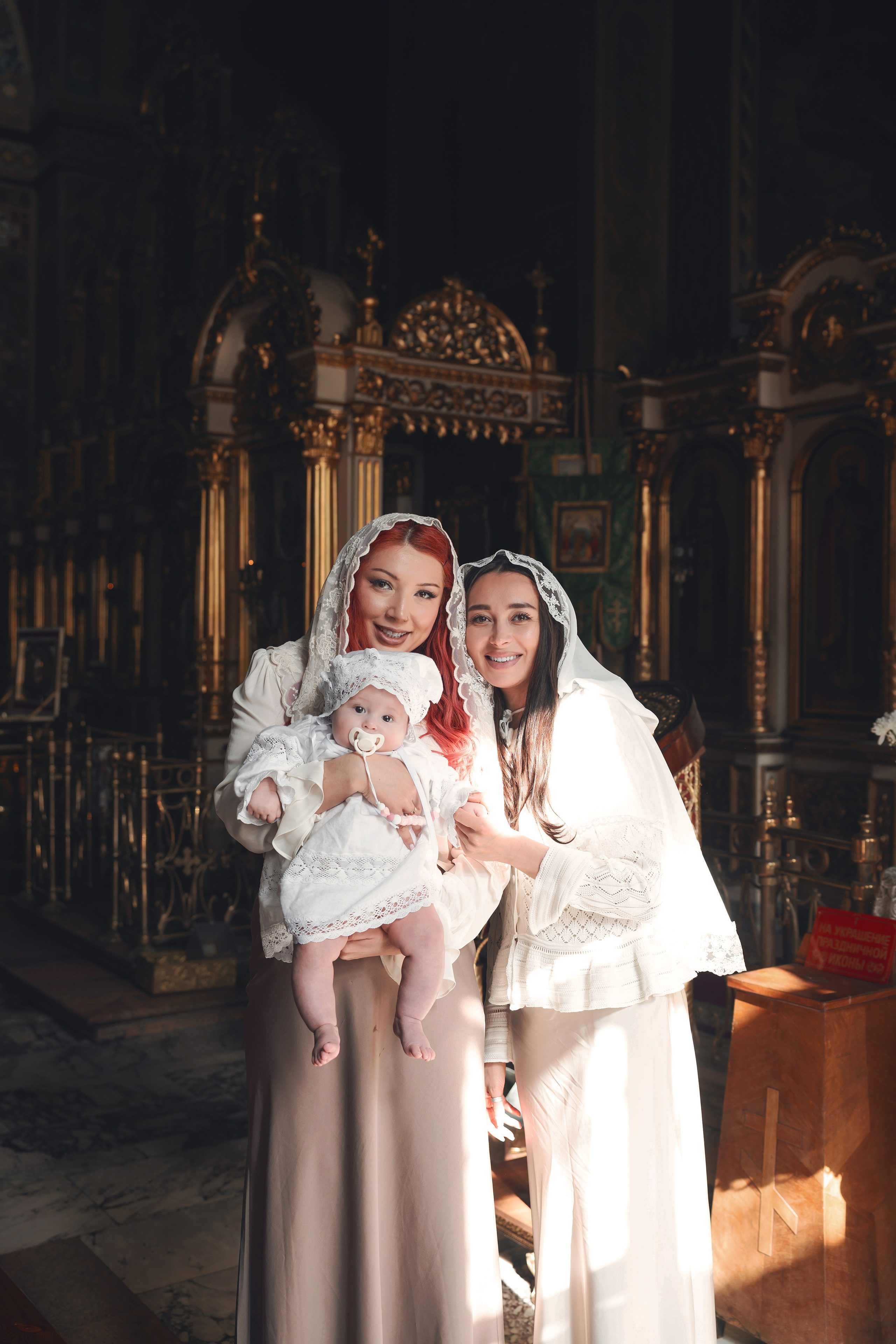 Крещение в православном Храме Воскресения Словущего в Даниловской Слободе. Семейный фотограф в Москве 📸