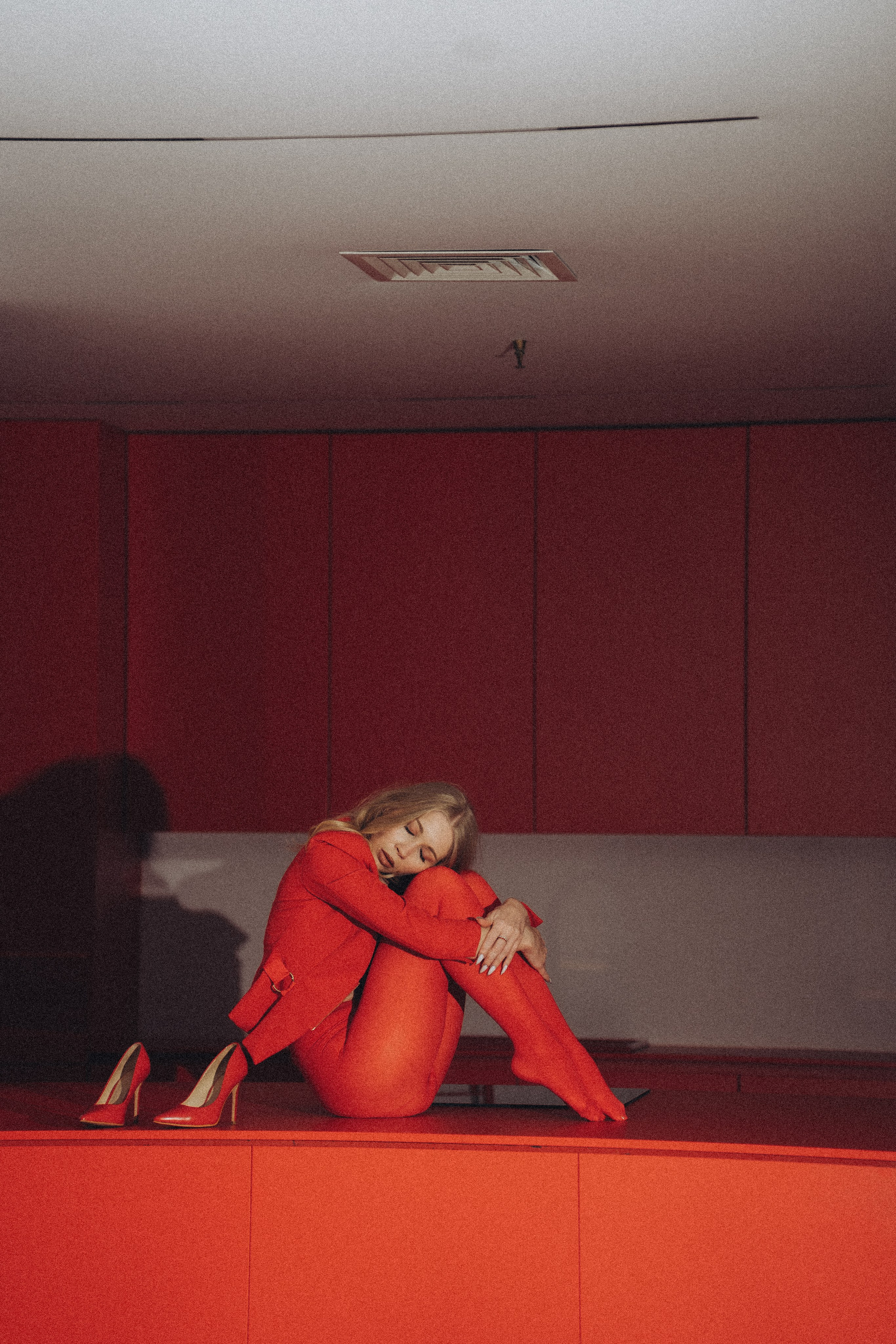 ФОТОСЕССИЯ К НОВОМУ ГОДУ В СТУДИИ С ЕЛОЧКОЙ КРАСИВЫЙ ОБРАЗ. Профессиональный фотограф, Санкт-Петербург — Виктория Богомолова