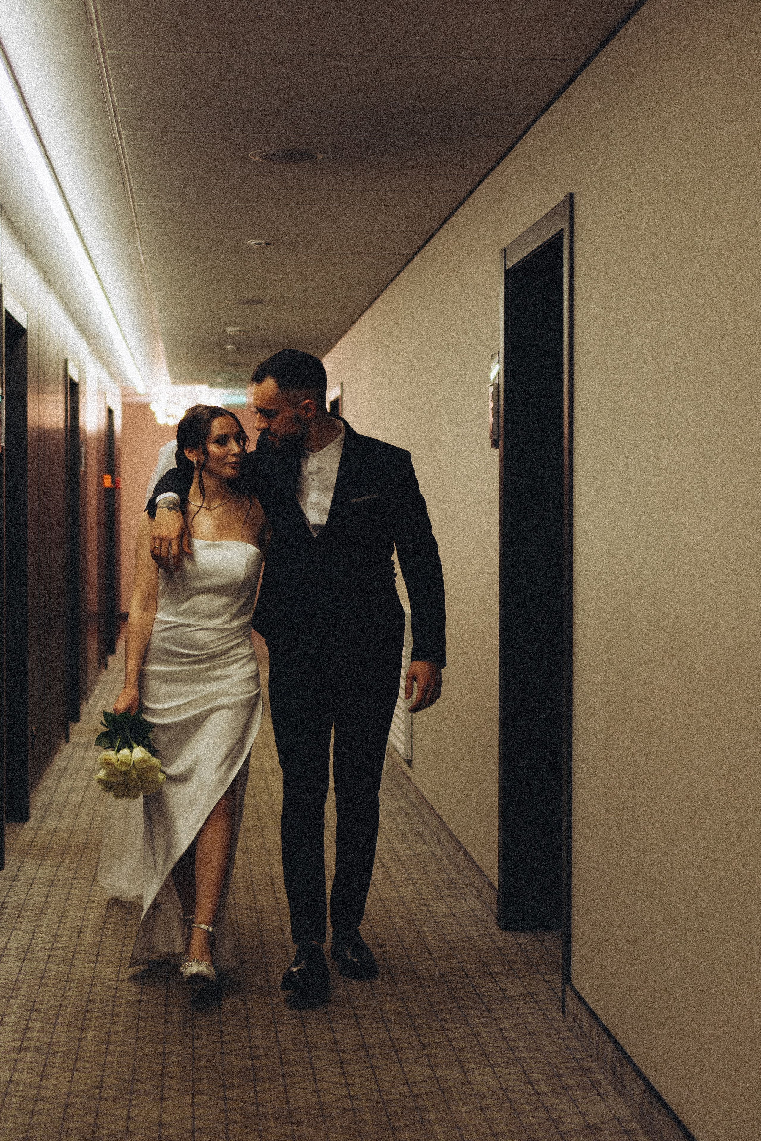 СВАДЕБНАЯ СЬЕМКА СБОРОВ ЖЕНИХА И НЕВЕСТЫ В ОТЕЛЕ И ТАКЖЕ ФОТОСЕССИИЯ В ОТЕЛЕЕ МЕГАПОЛИС БРЯНСК. Профессиональный фотограф, Санкт-Петербург — Виктория Богомолова