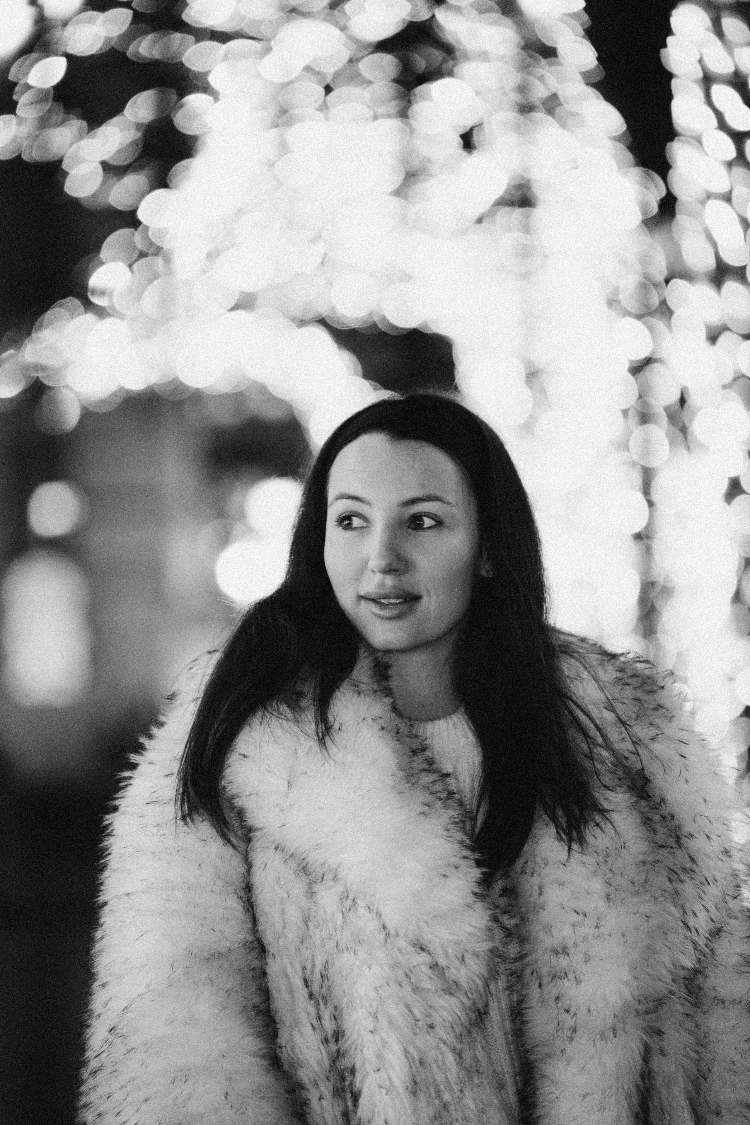 ПРОГУЛКА НА МАНЕЖНОЙ ПЛОЩАДИ ДЛЯ ДЕВУШКИ ПЕРЕД НОВЫМ ГОДОМ (НОВОГОДНЯЯ ФОТОСЕССИИЯ НА МАНЕЖНОЙ ПЛОЩАДИ). Профессиональный фотограф, Санкт-Петербург — Виктория Богомолова