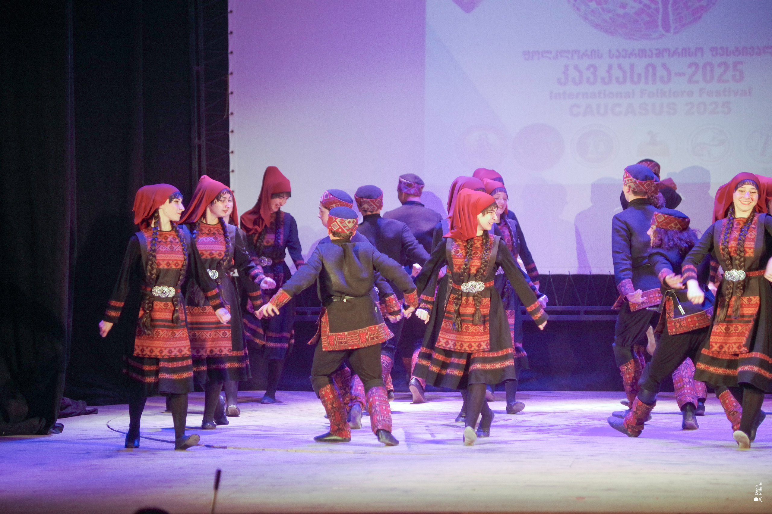 Танцы в прекрасном Они. Портретный фотограф Денис Милютин