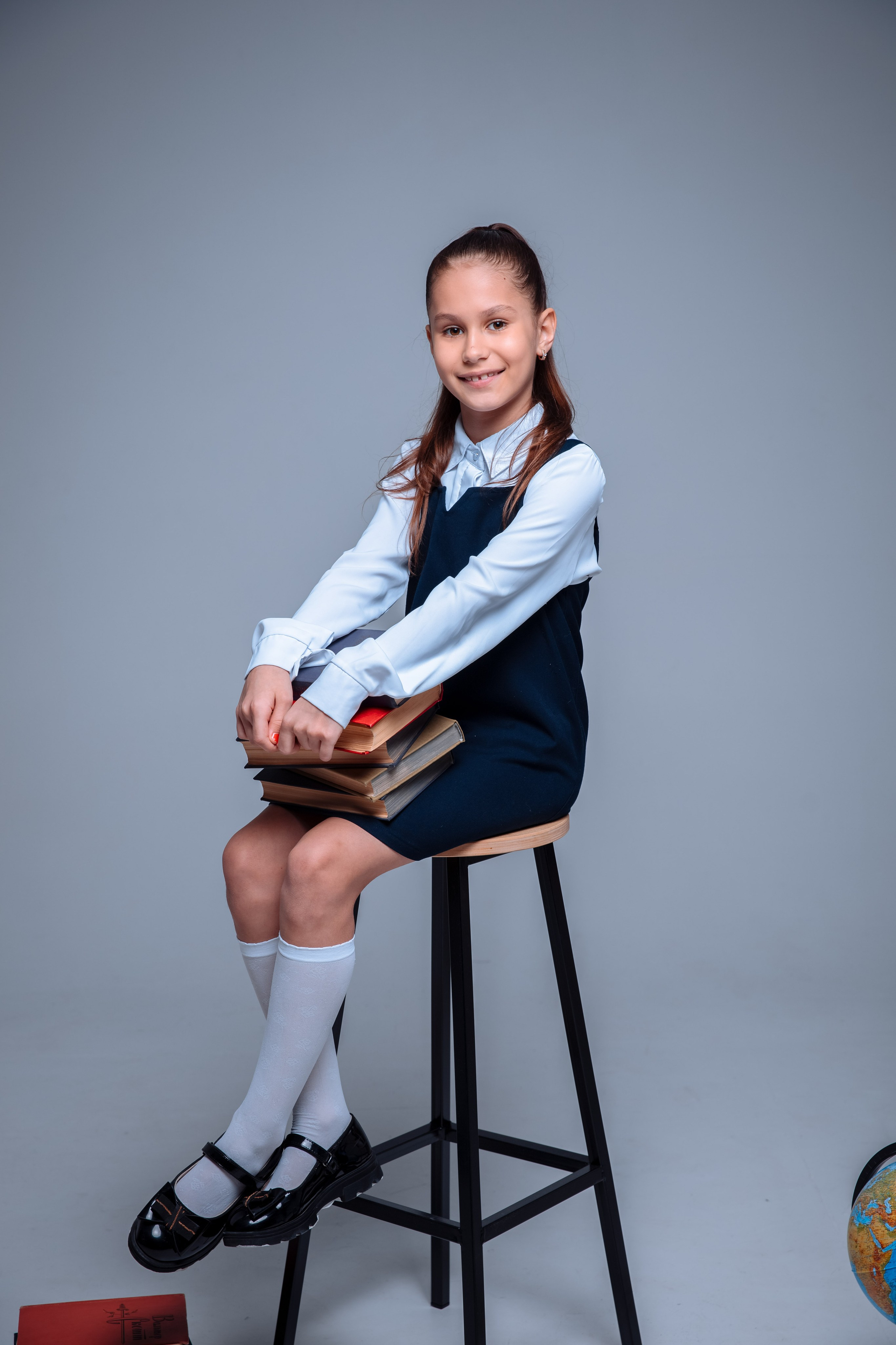 Начальные классы. Выпускные школьные фото­альбомы для школ и детских садов в Волгограде и Волжском