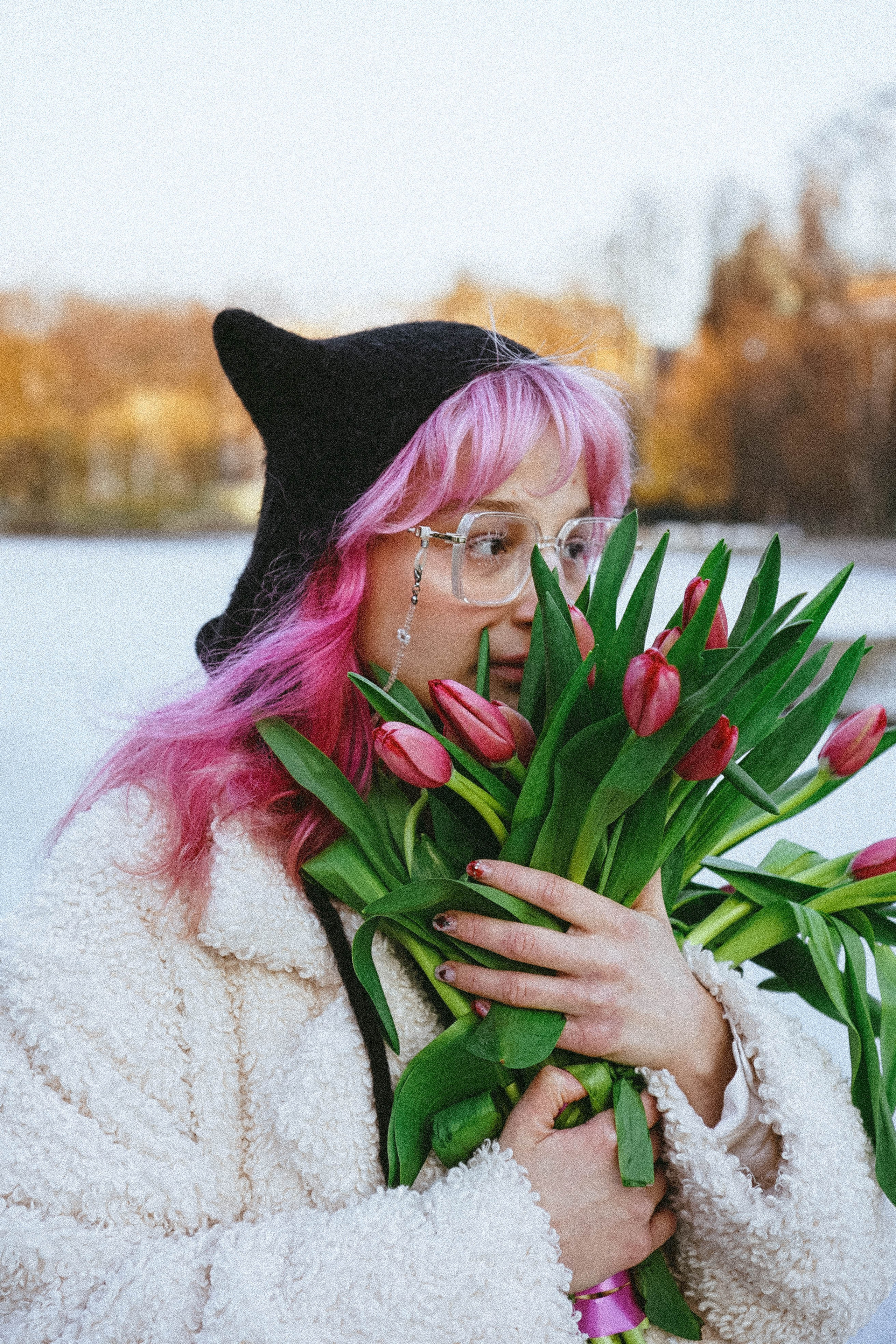 Прогулочная фотосессия с тюльпанами. Профессиональный фотограф, Санкт-Петербург — Виктория Богомолова