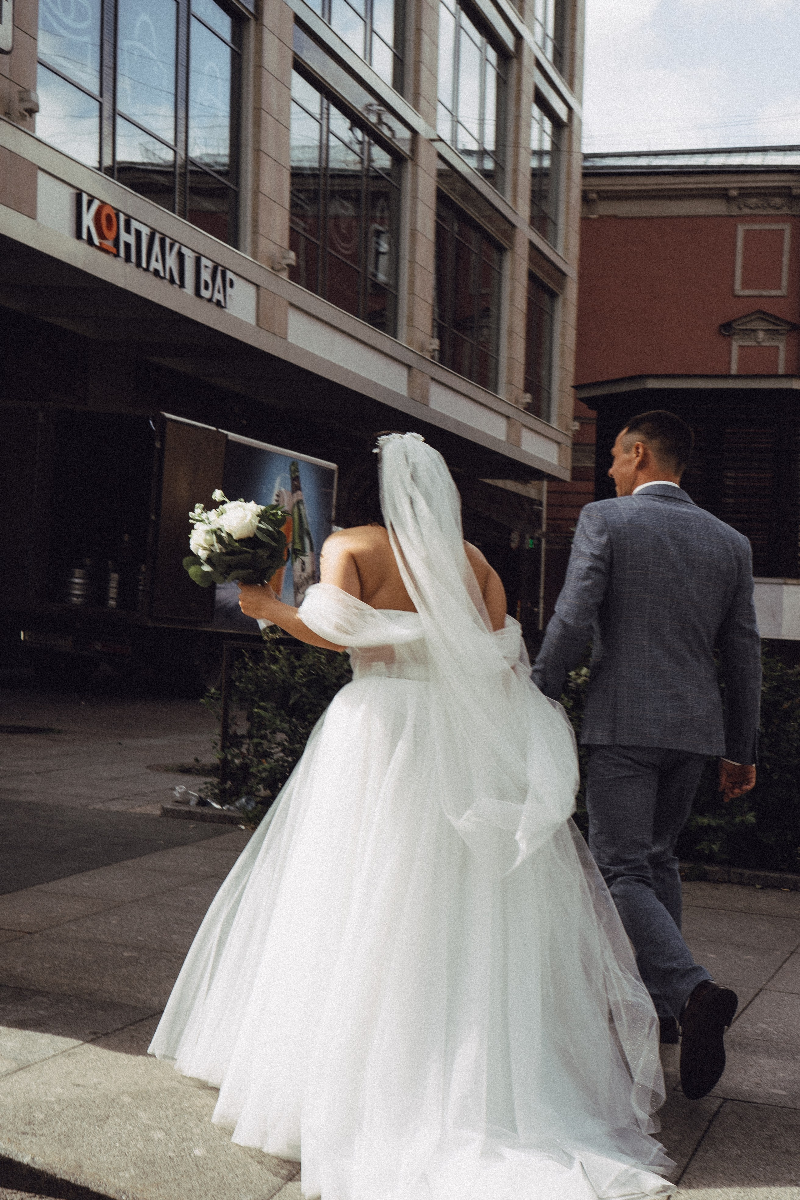 СВАДЕБНАЯ ПРОГУЛКА РЕСТОРАН МЫ ЖЕ НА ТЫ И ФОТОСЕССИИЯ С АВТОМОБИЛЕМ. Профессиональный фотограф, Санкт-Петербург — Виктория Богомолова