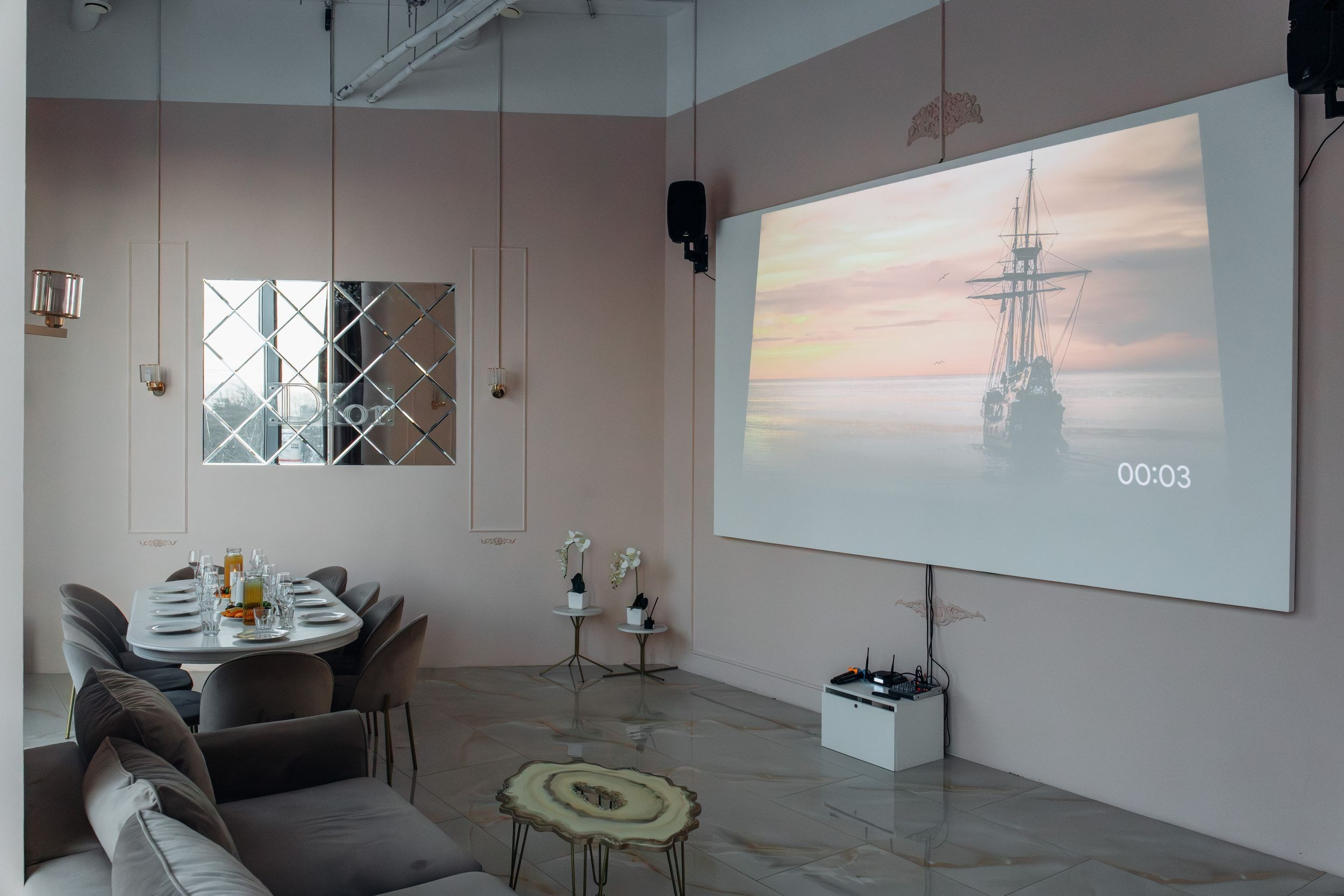 Площадь Карла Фаберже 8Е. Аренда лофта в СПб для мероприятий