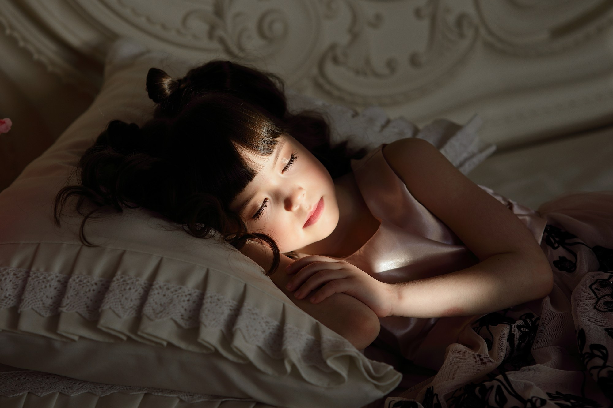 Семейные фотосессии в студии. Свадебный и семейный фотограф и видеограф в Екатеринбурге Полянские Тимур и Анастасия