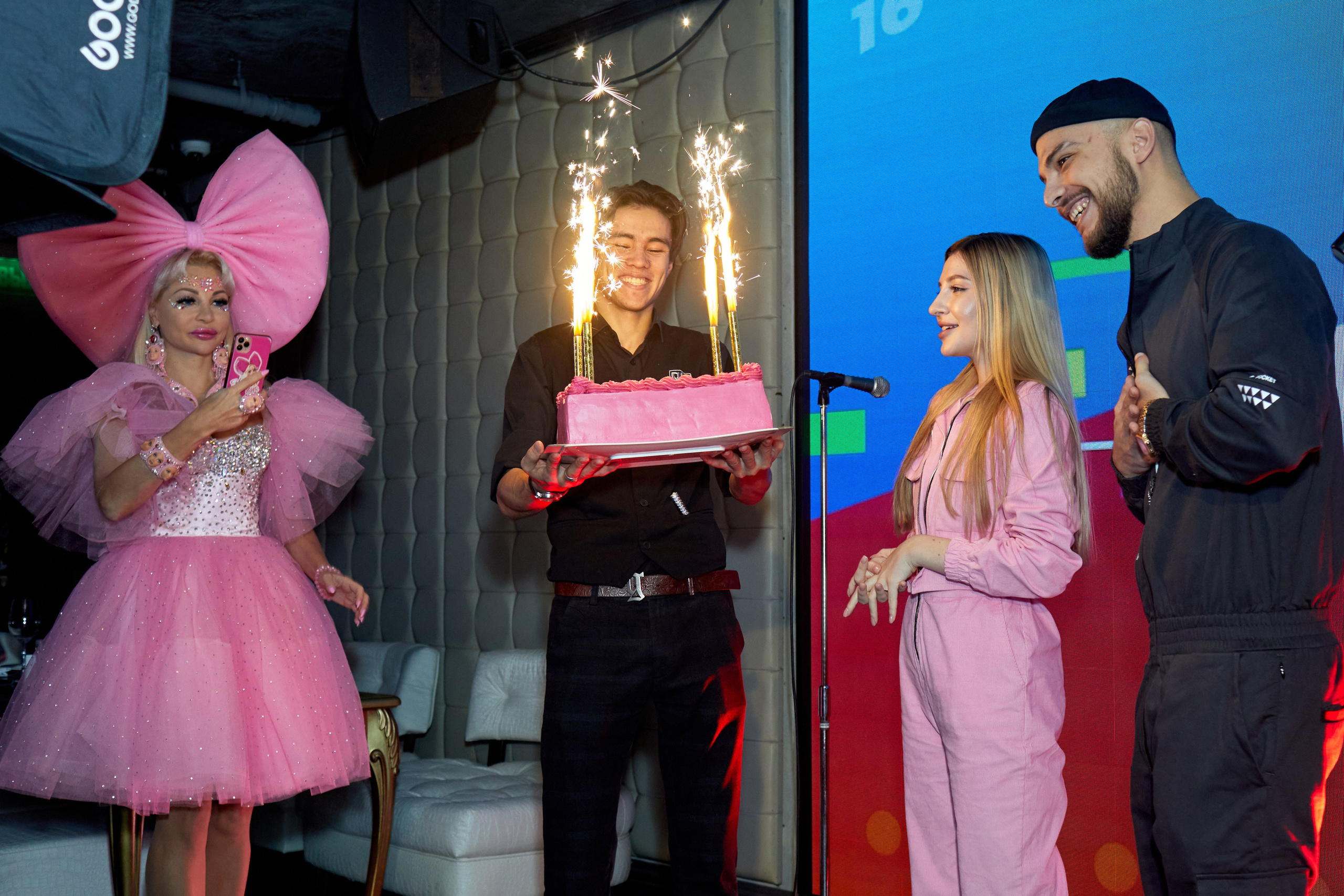 Musicboxgold. Art photographer Nino