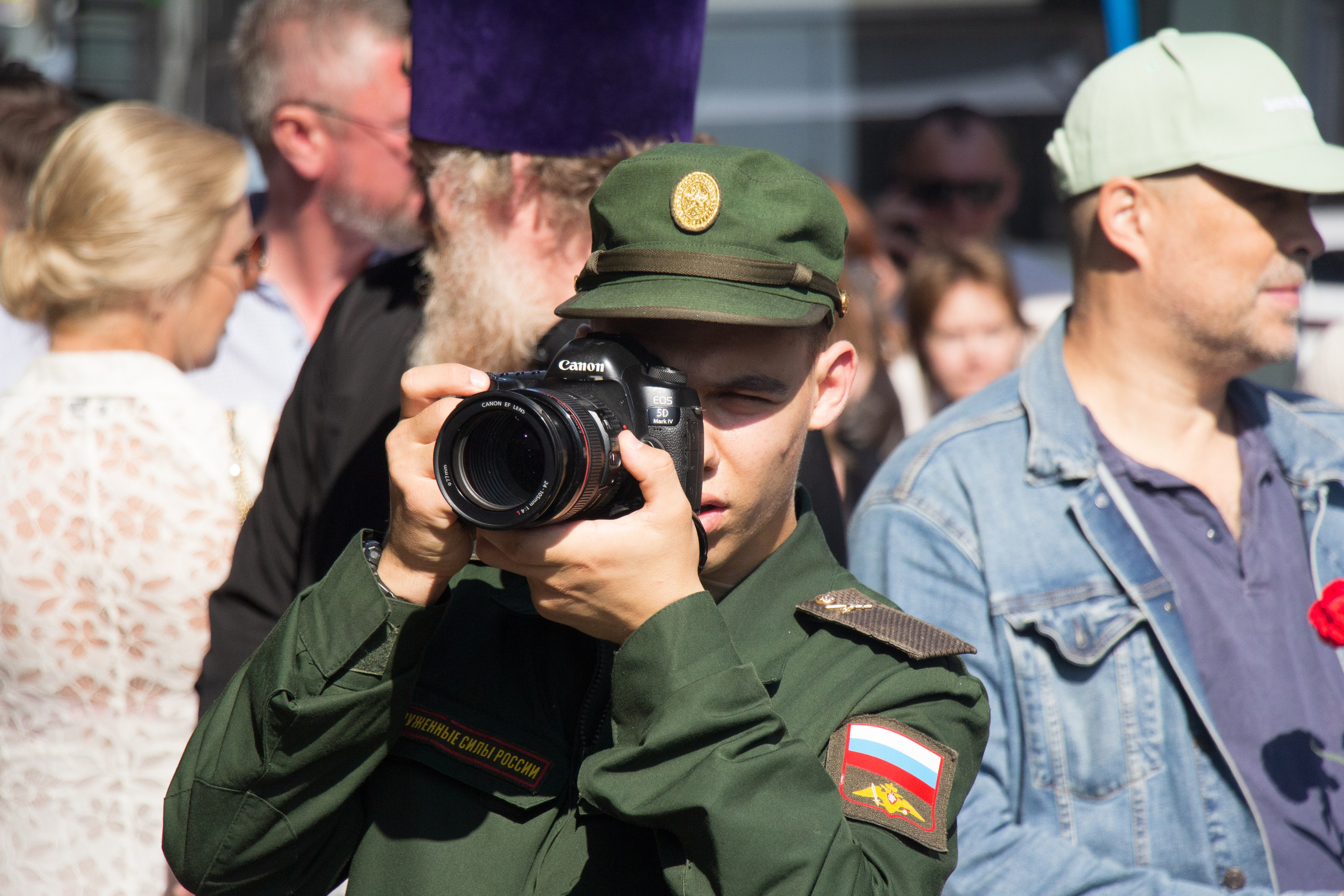 Репортаж с открытия памятника Доктору Лизе. Фотограф Алекс Беранже