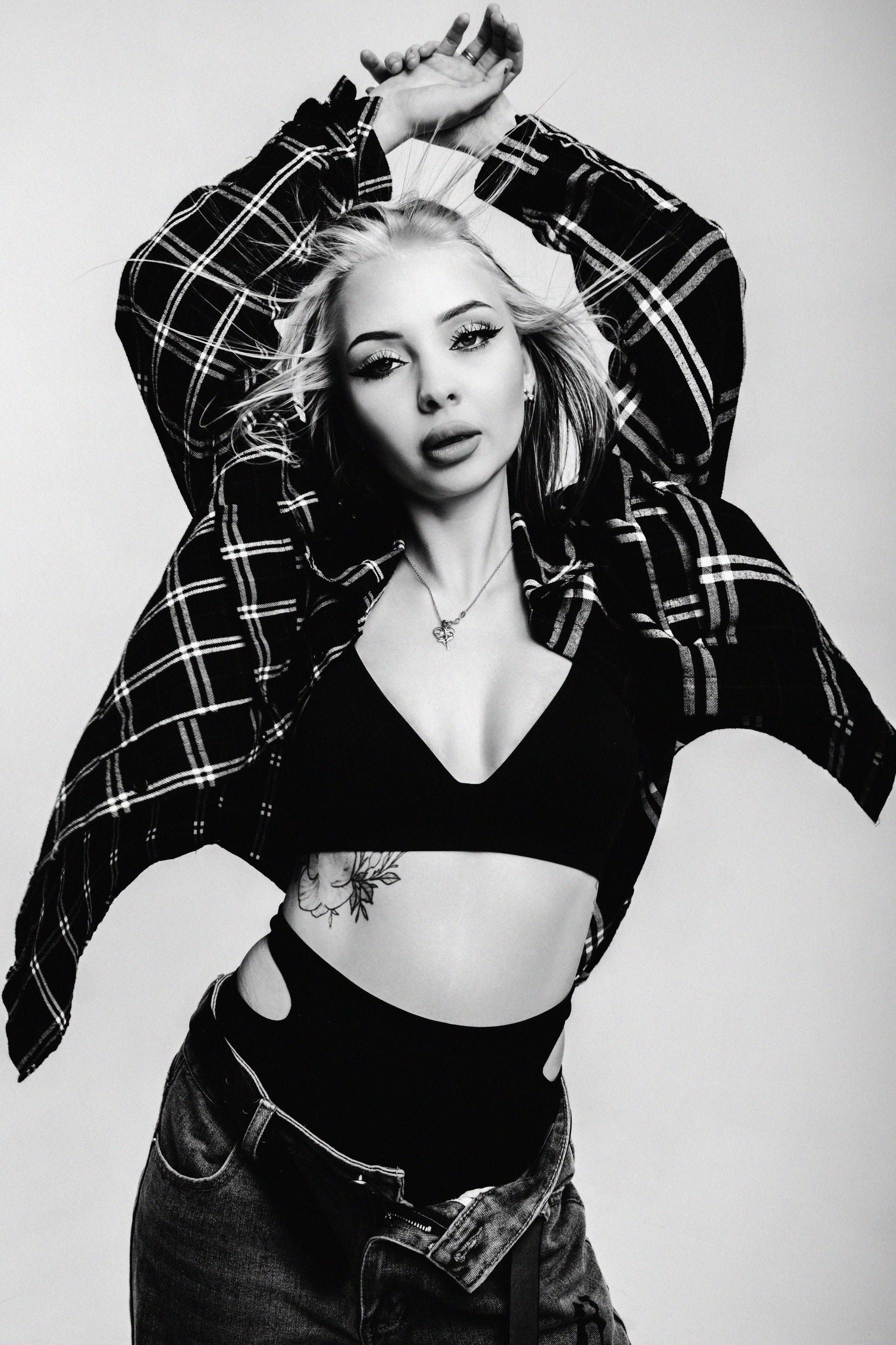 Студийные съемки. Ilya Cube коммерческий фотограф Ярославль | Москва. Индивидуальные съемки, съемки для брендов и компаний