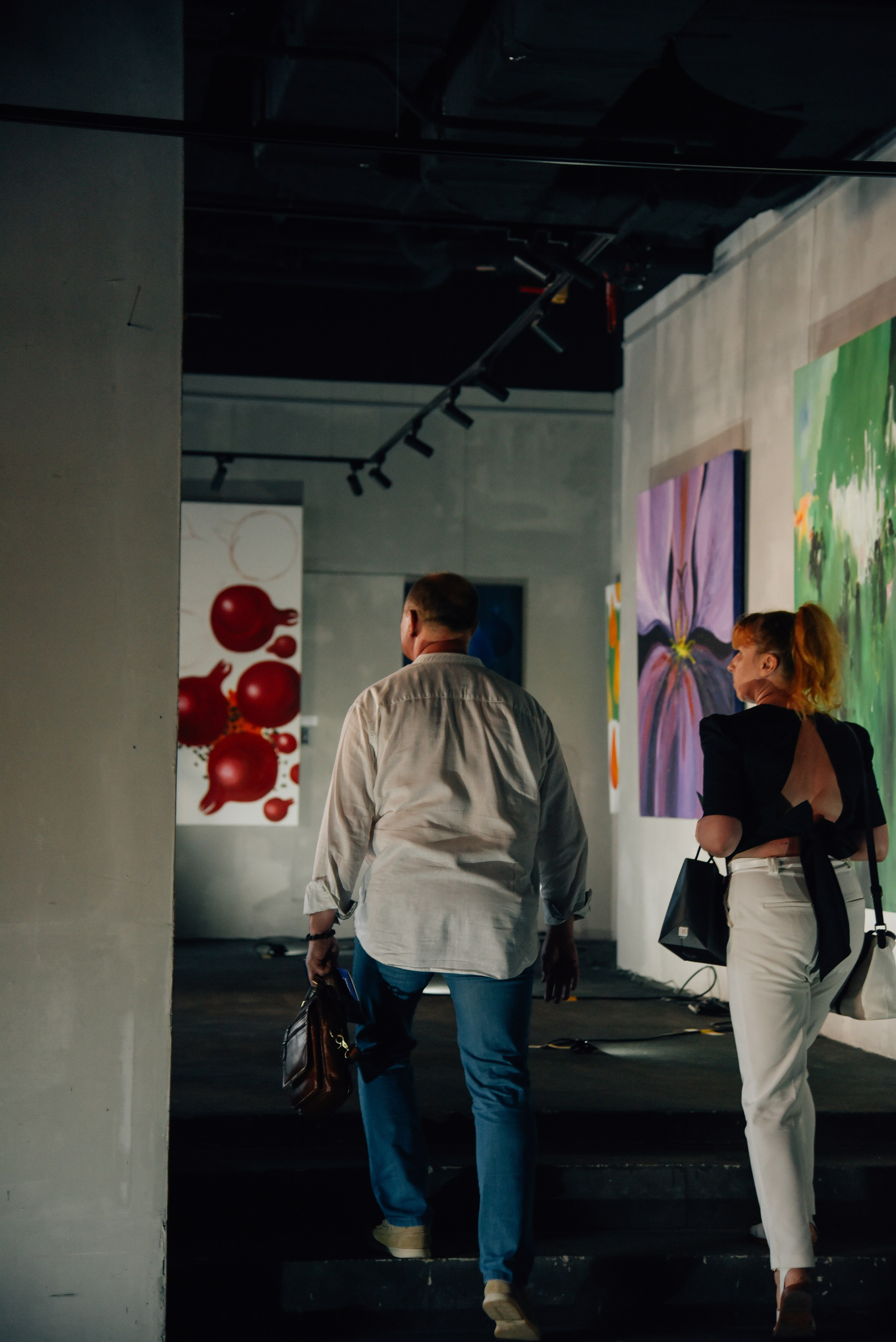 Александр Дильбази Игра взглядов в гранатовом саду. Фотограф Лола Волна, город Москва