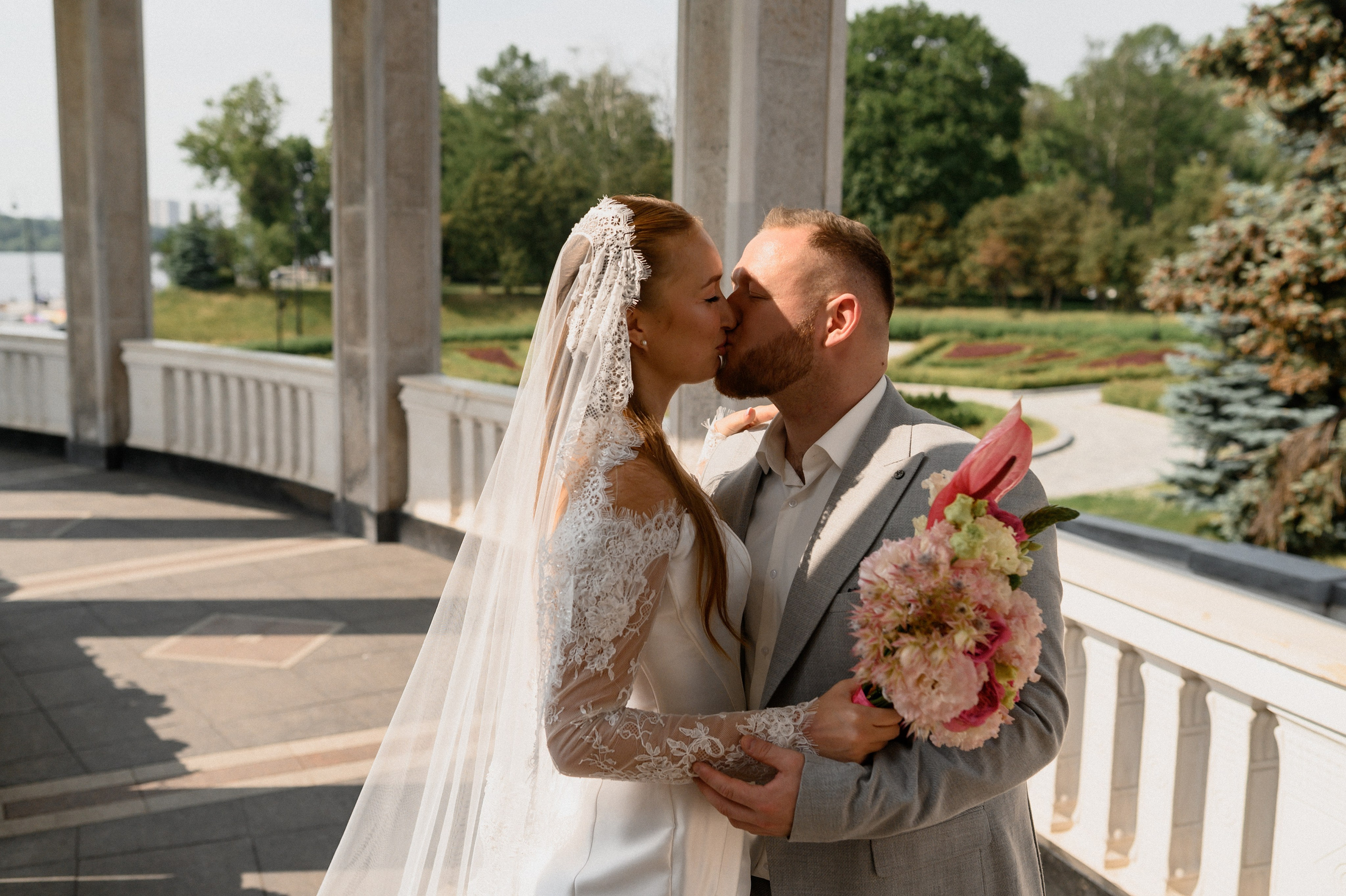 Денис и Даша. Северный речной вокзал. Семейный и свадебный lifestyle-фотограф в Москве Мария Петрова