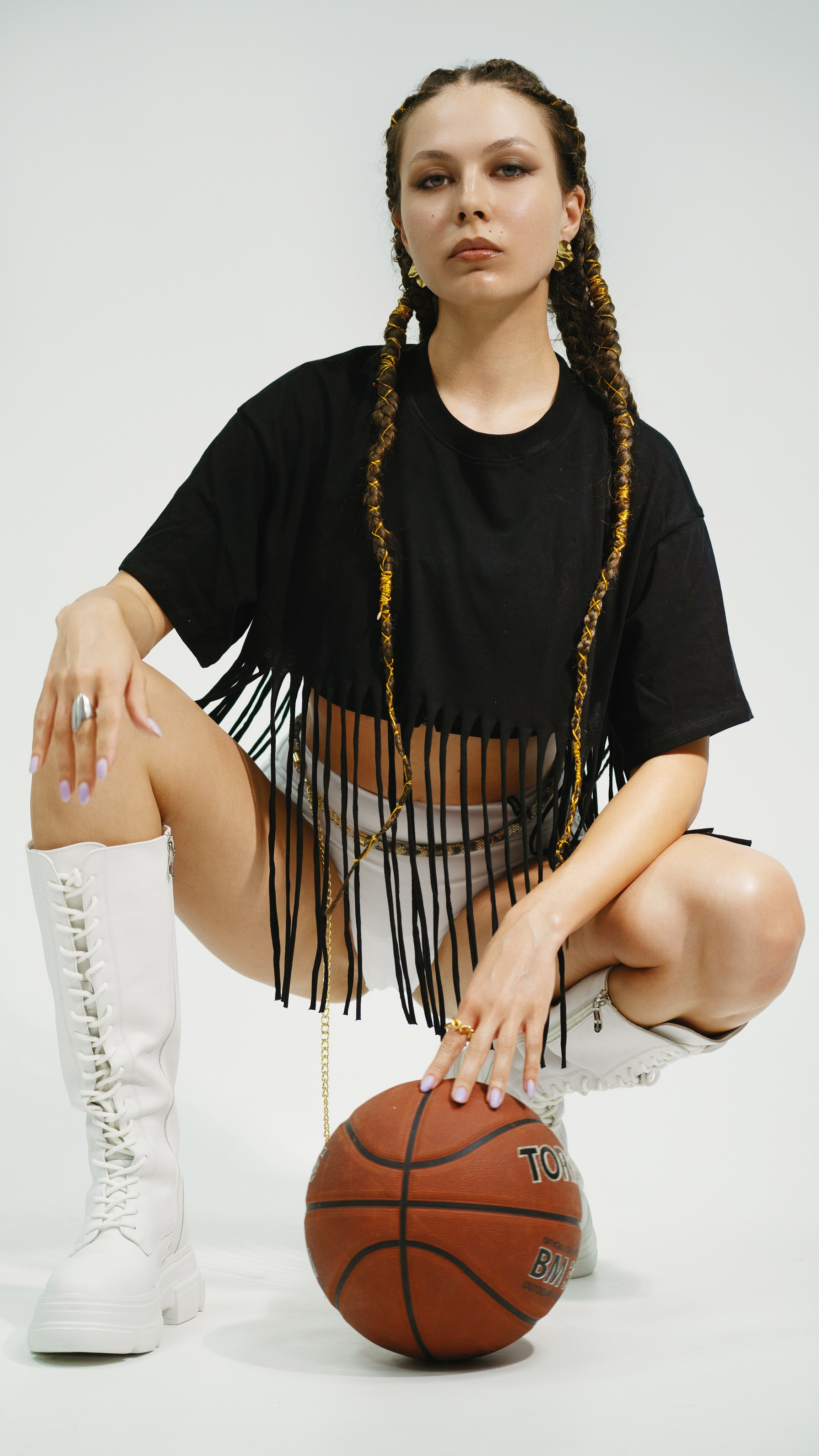 Женские студийные портреты. Главная