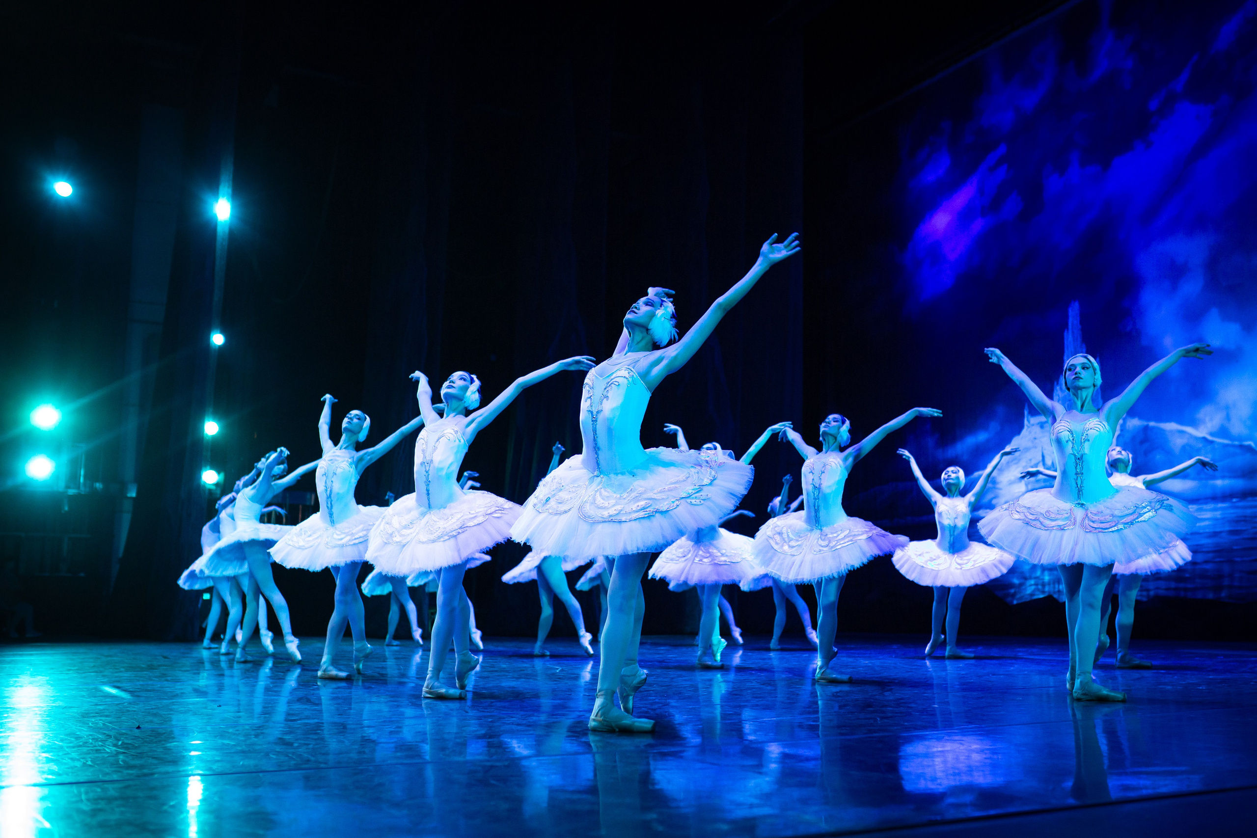 «Лебединое озеро» ГАТОБ г. Алматы 2024. Jora Abramov | Коммерческий и репортажный фотограф в Алматы