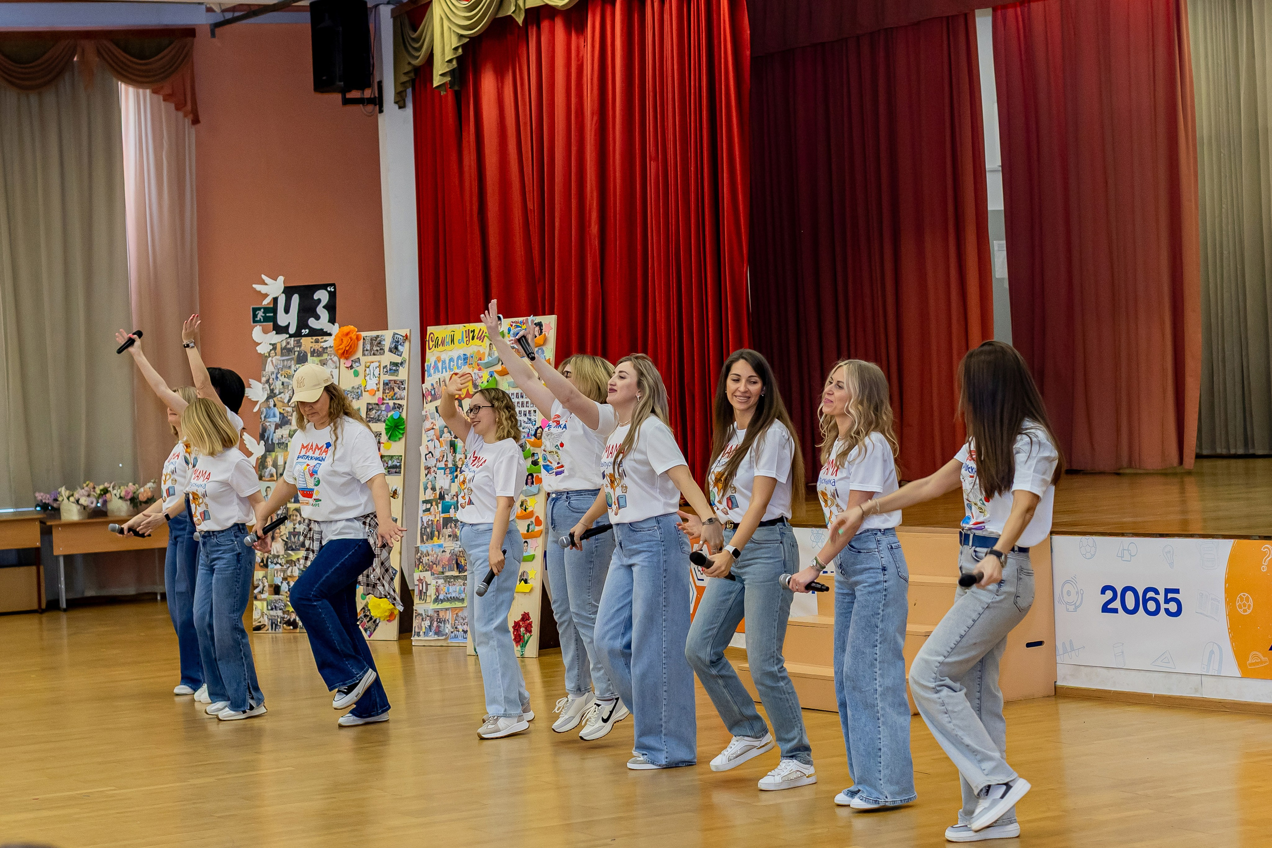 Выпускной праздник в начальной школе. Фотограф и видеограф Москва. Свадебный фотограф, видеограф. Выпускные альбомы. Оживающие альбомы